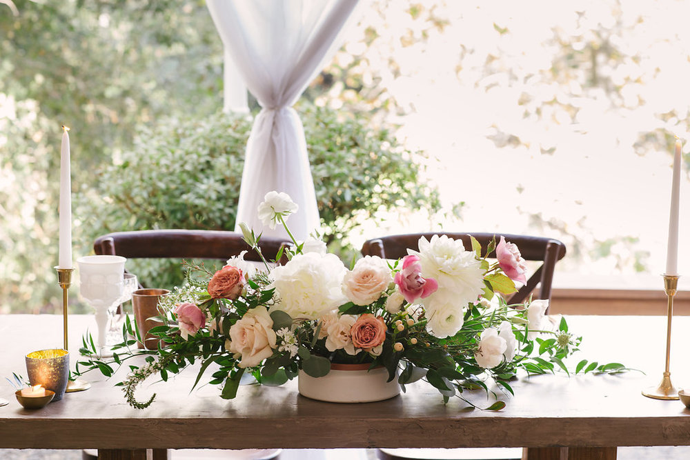 sweetheart table flowers -38.jpg
