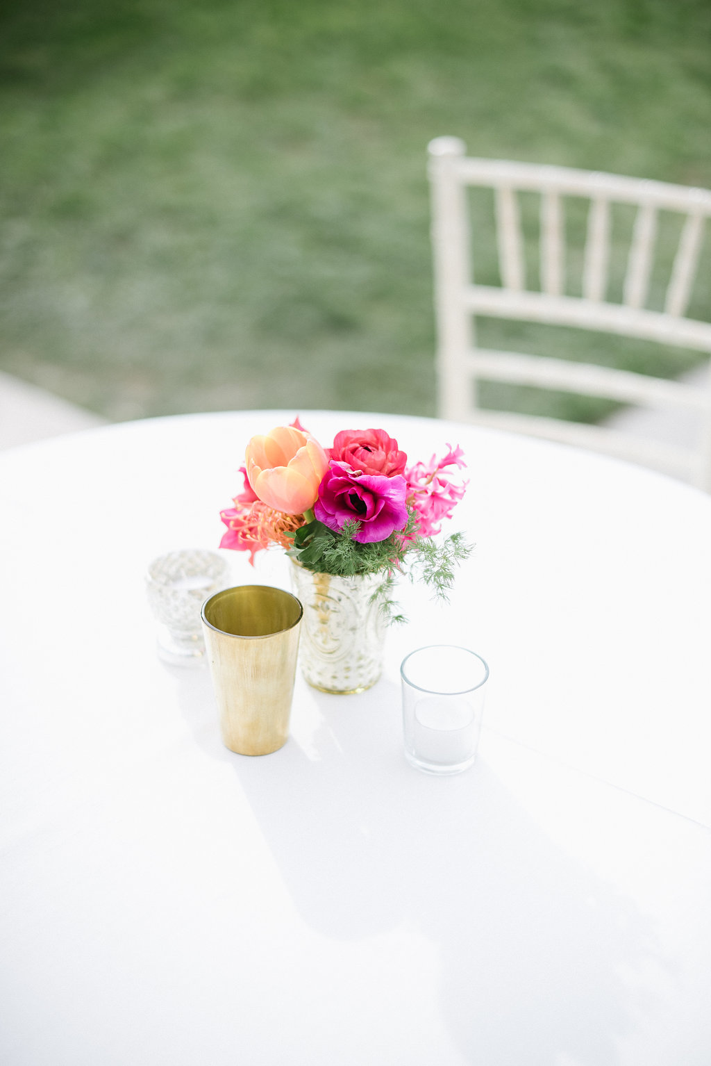 Cocktail Table Flowers-407.jpg