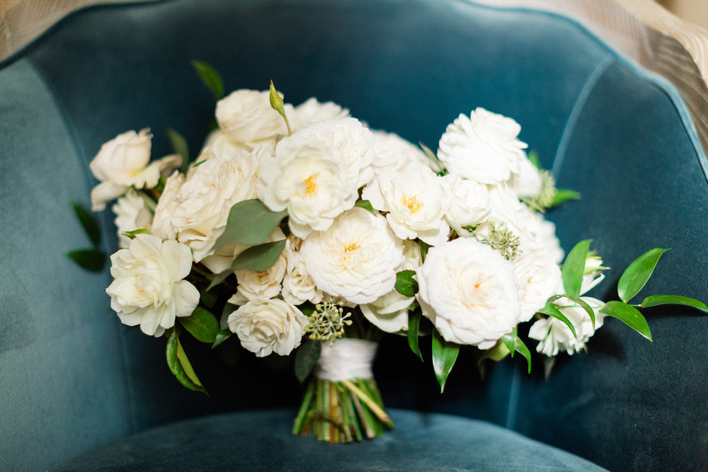 1 white bridal bouquet.jpg