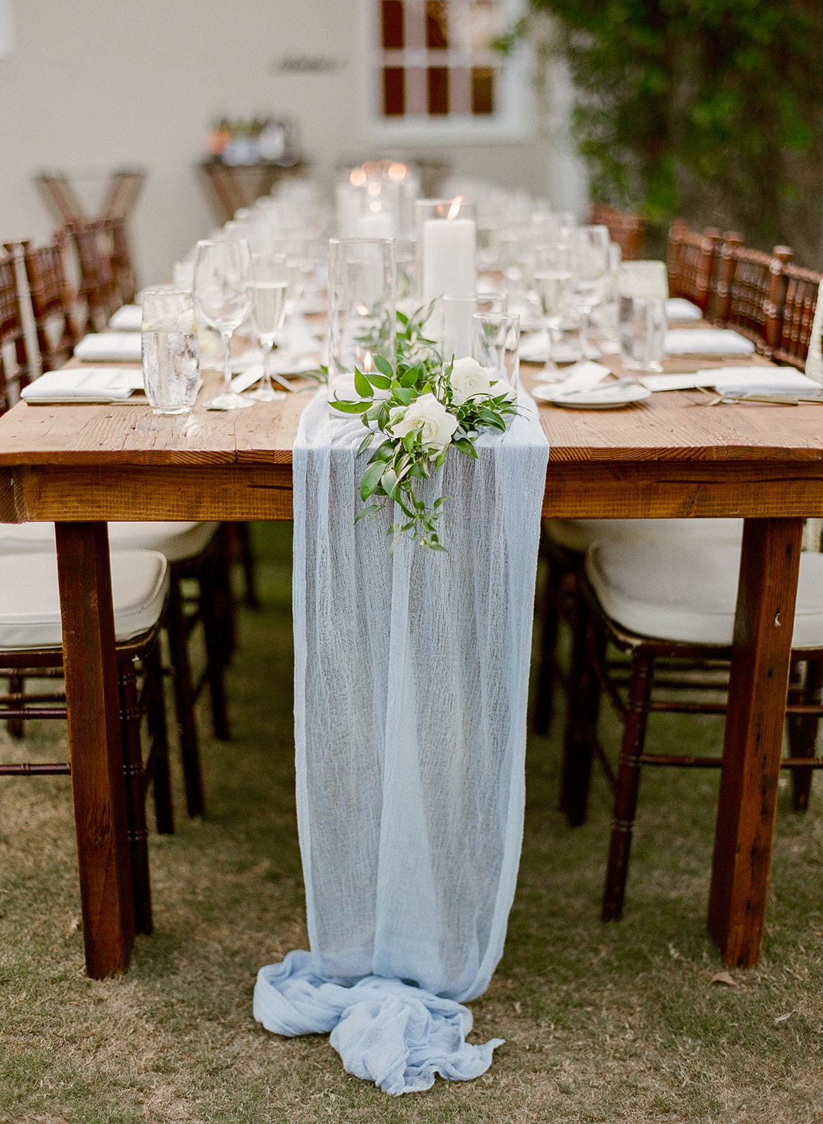 26 long table flowers.jpg