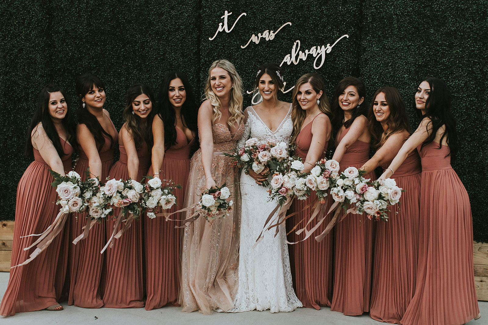 bridal party flowers 3.jpg