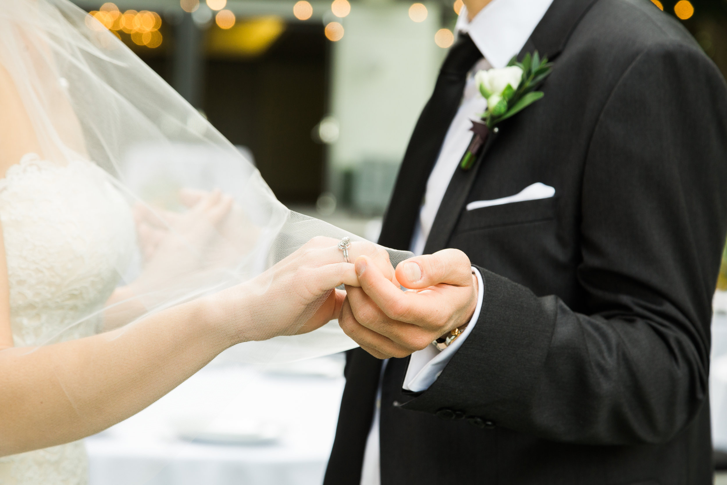 bride and groom details.jpg