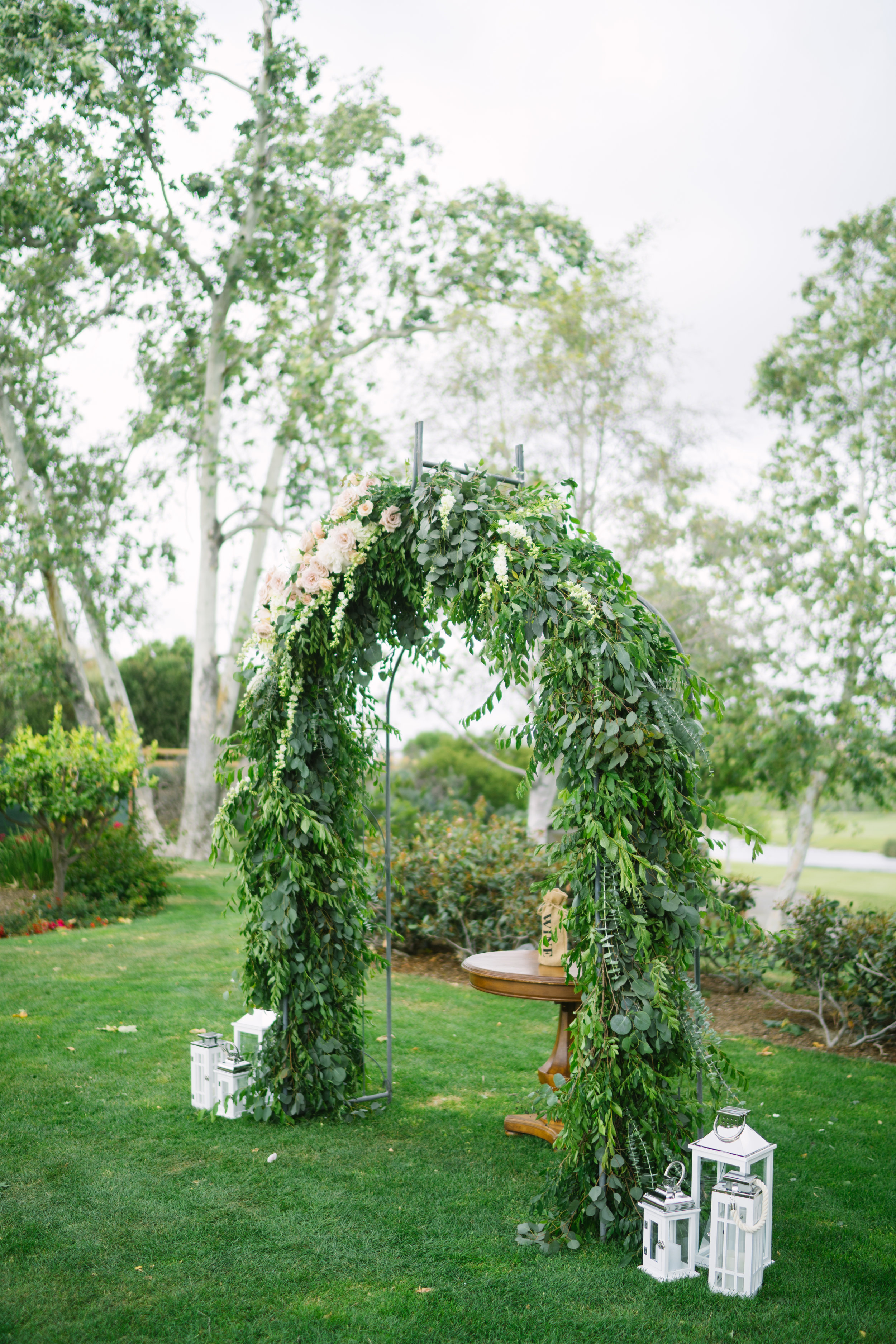 wedding arch flowers.jpg