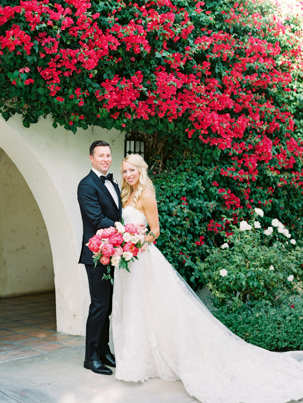 19 garden bridal bouquet.jpg