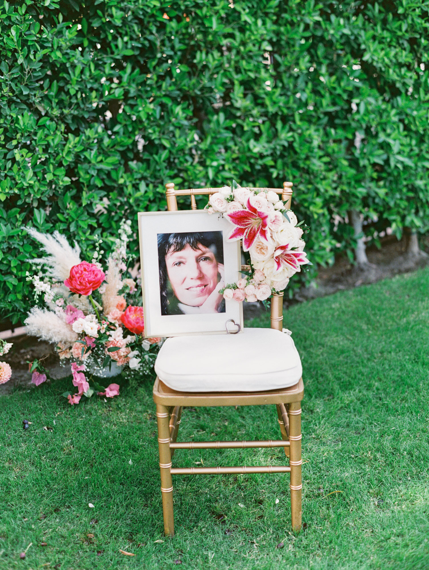 34 memorial chair flowers.jpg