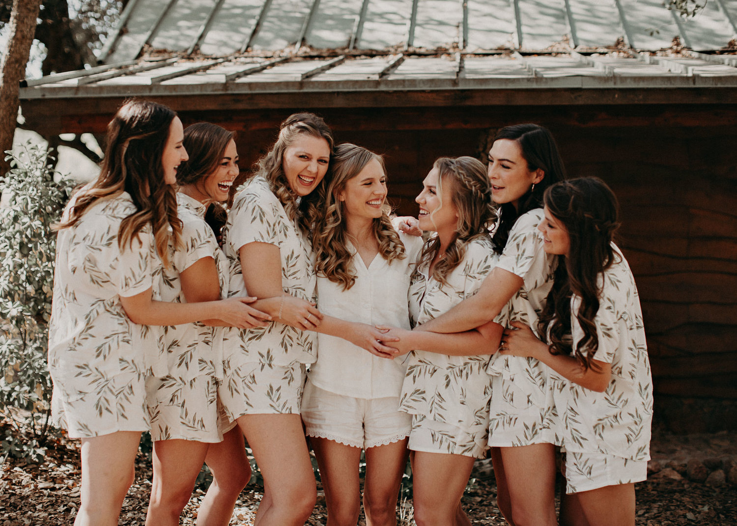 8 bridesmaids getting ready.jpg