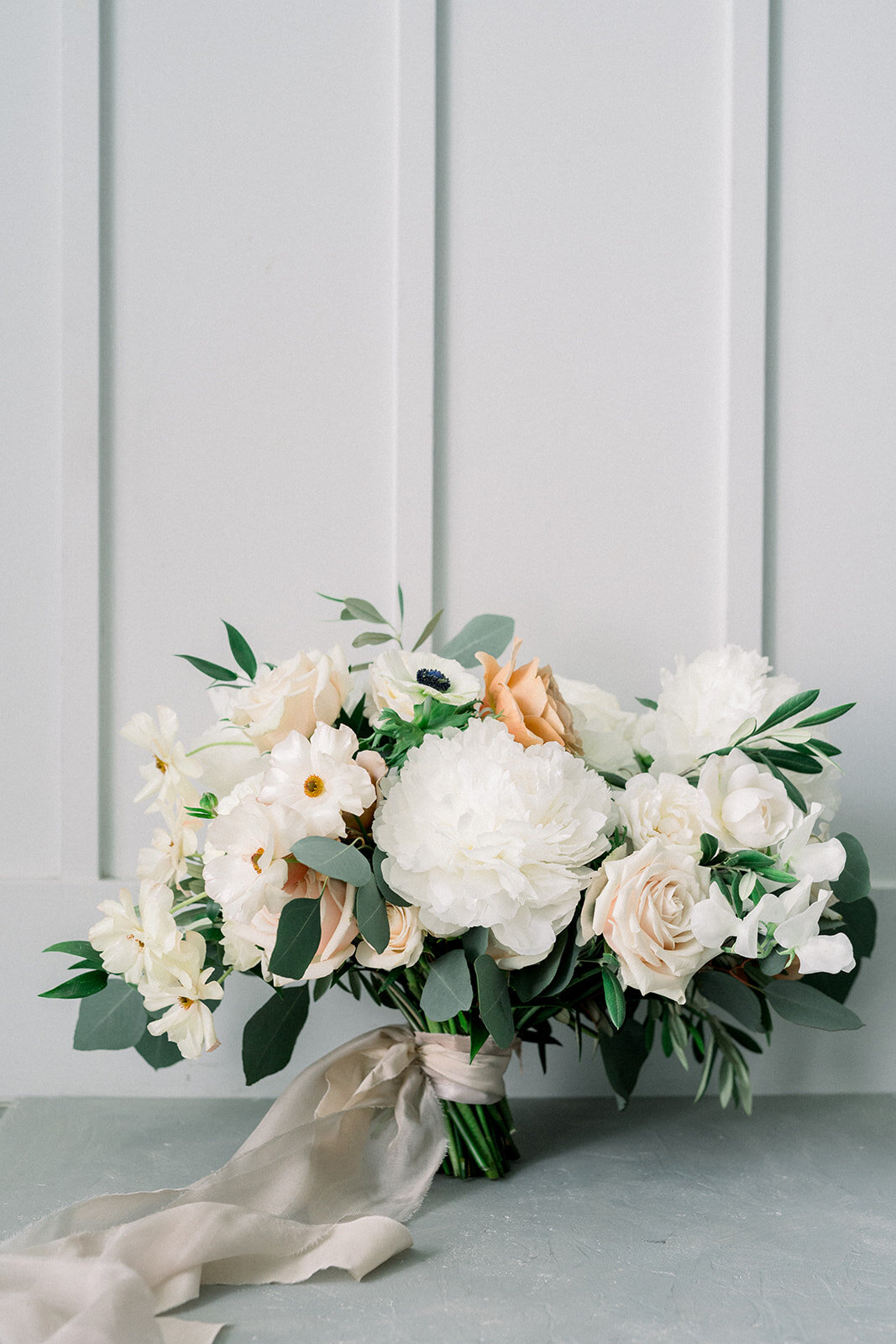 5 romantic whimsical white mauve bouquet.jpg