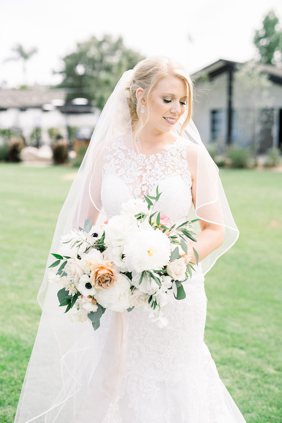 26 white mauve peony anemone bouquet.jpg