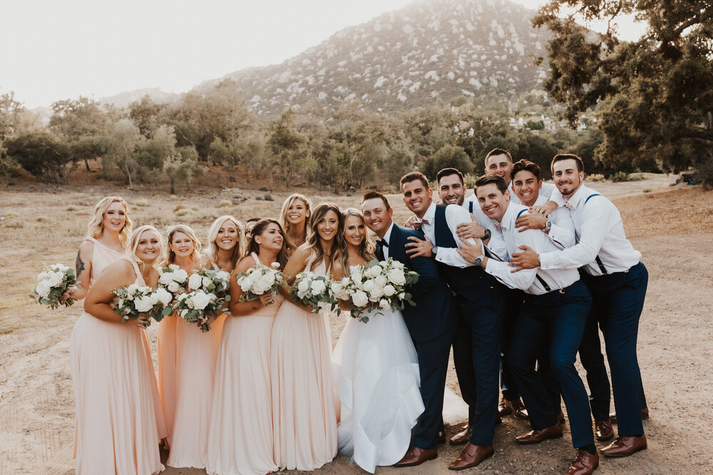 white wedding bouquets.jpg