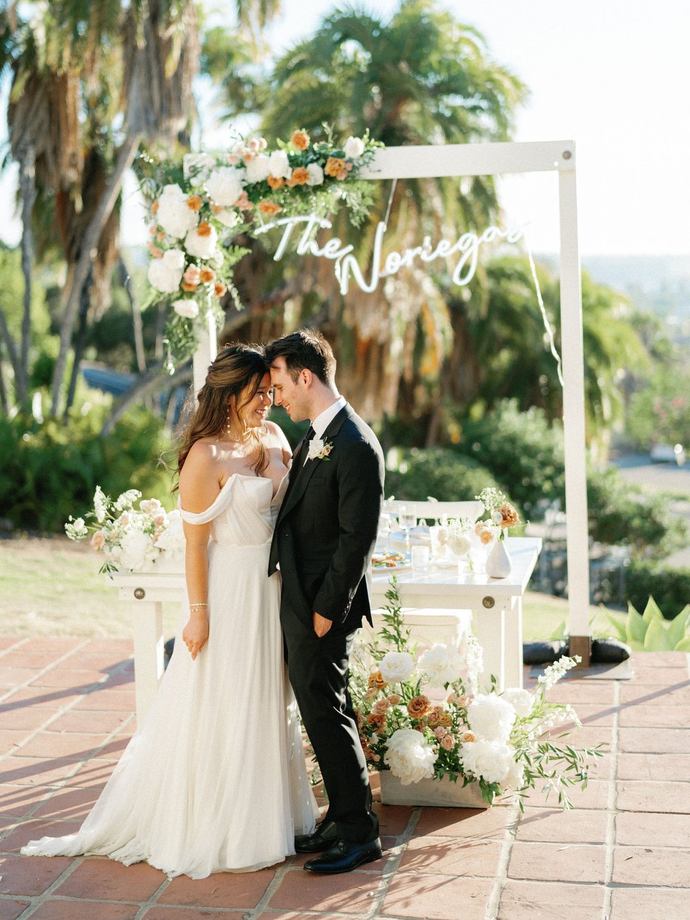 sweetheart table flowers.jpg