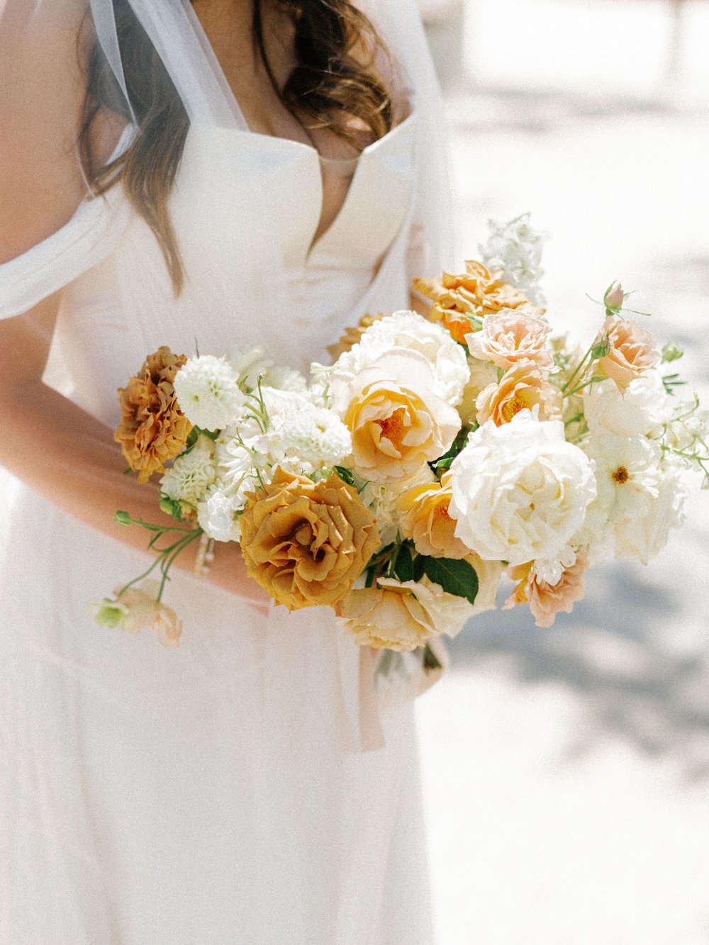 tan and white bouquet.jpg