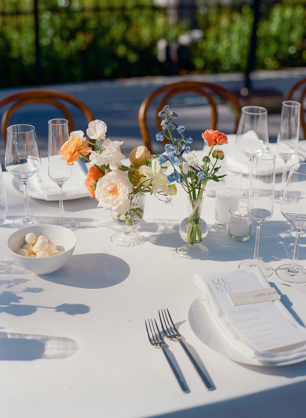 casual bud vase centerpiece.jpg