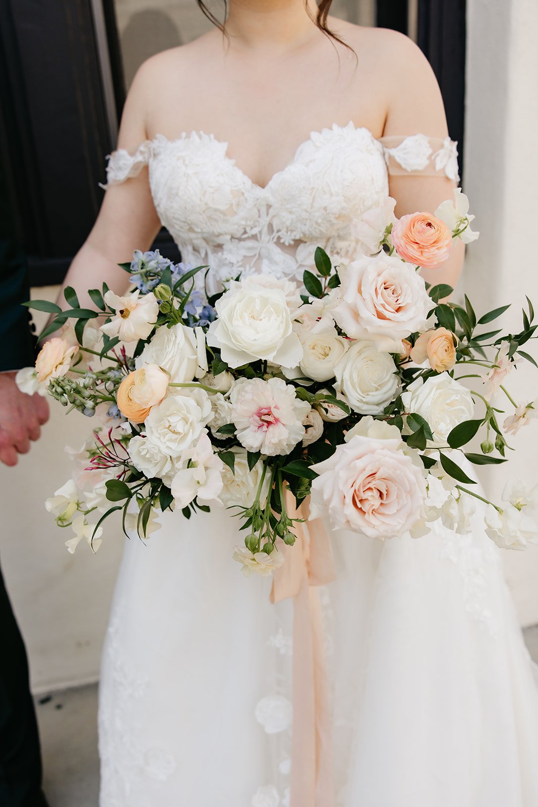 pastel bridal bouquet.jpg