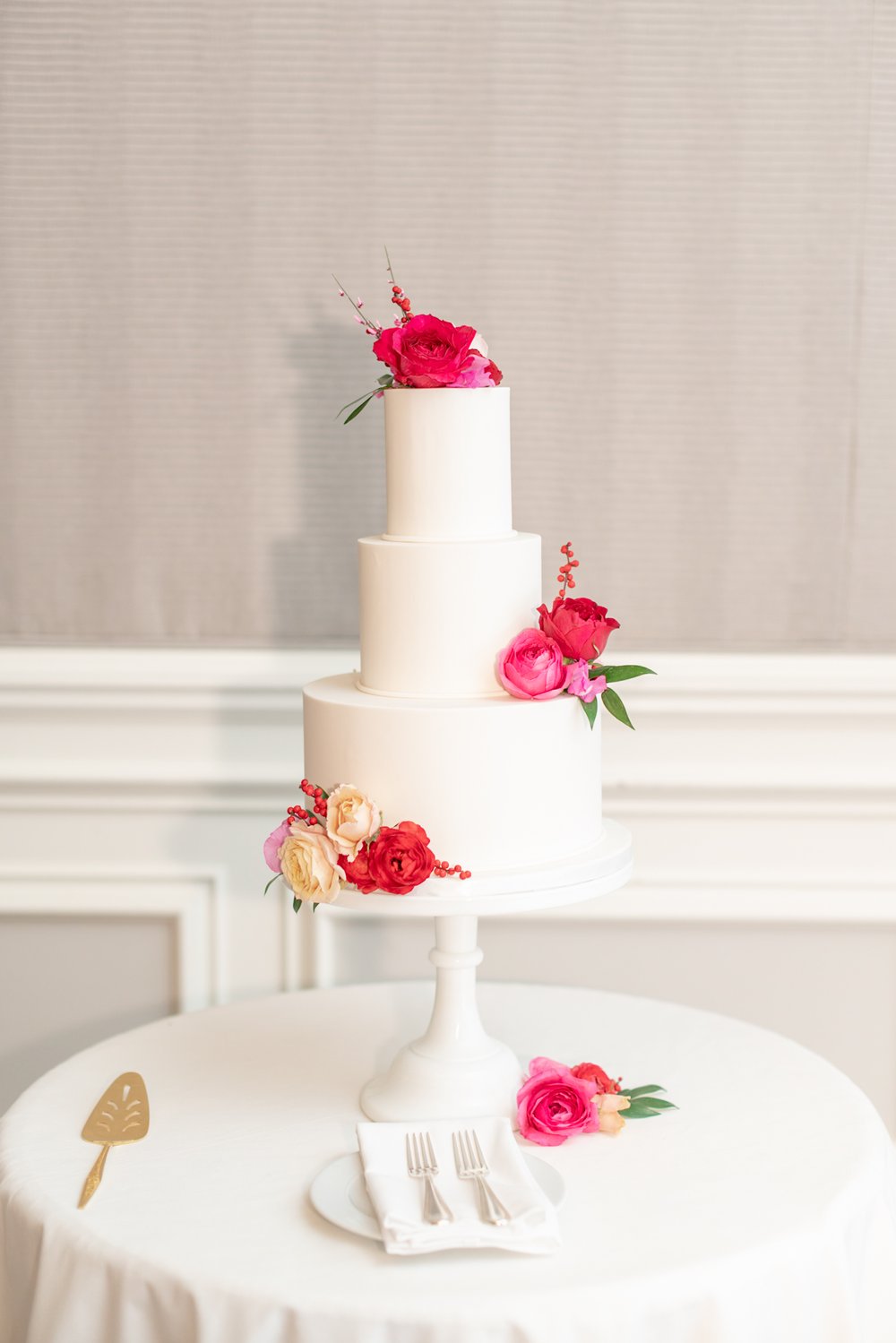 pink cake flowers.jpg