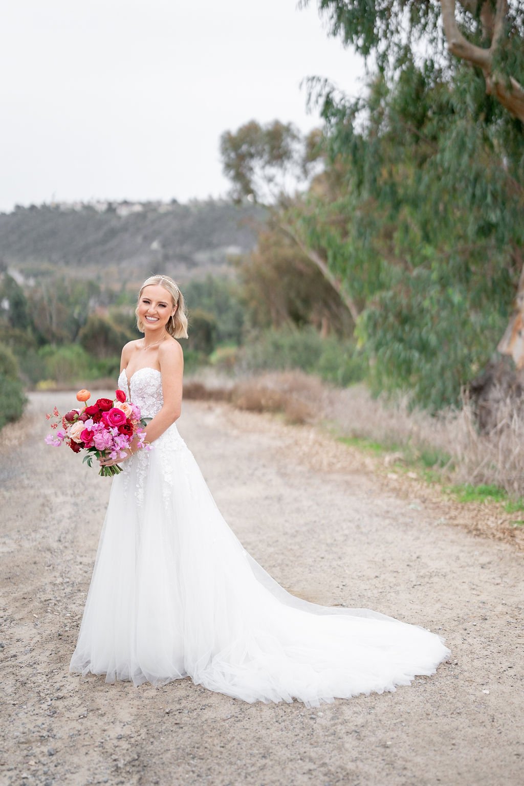 red and pink bridal bouquet.jpg