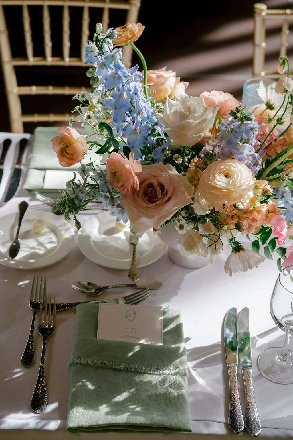 pastel long table flowers.jpg