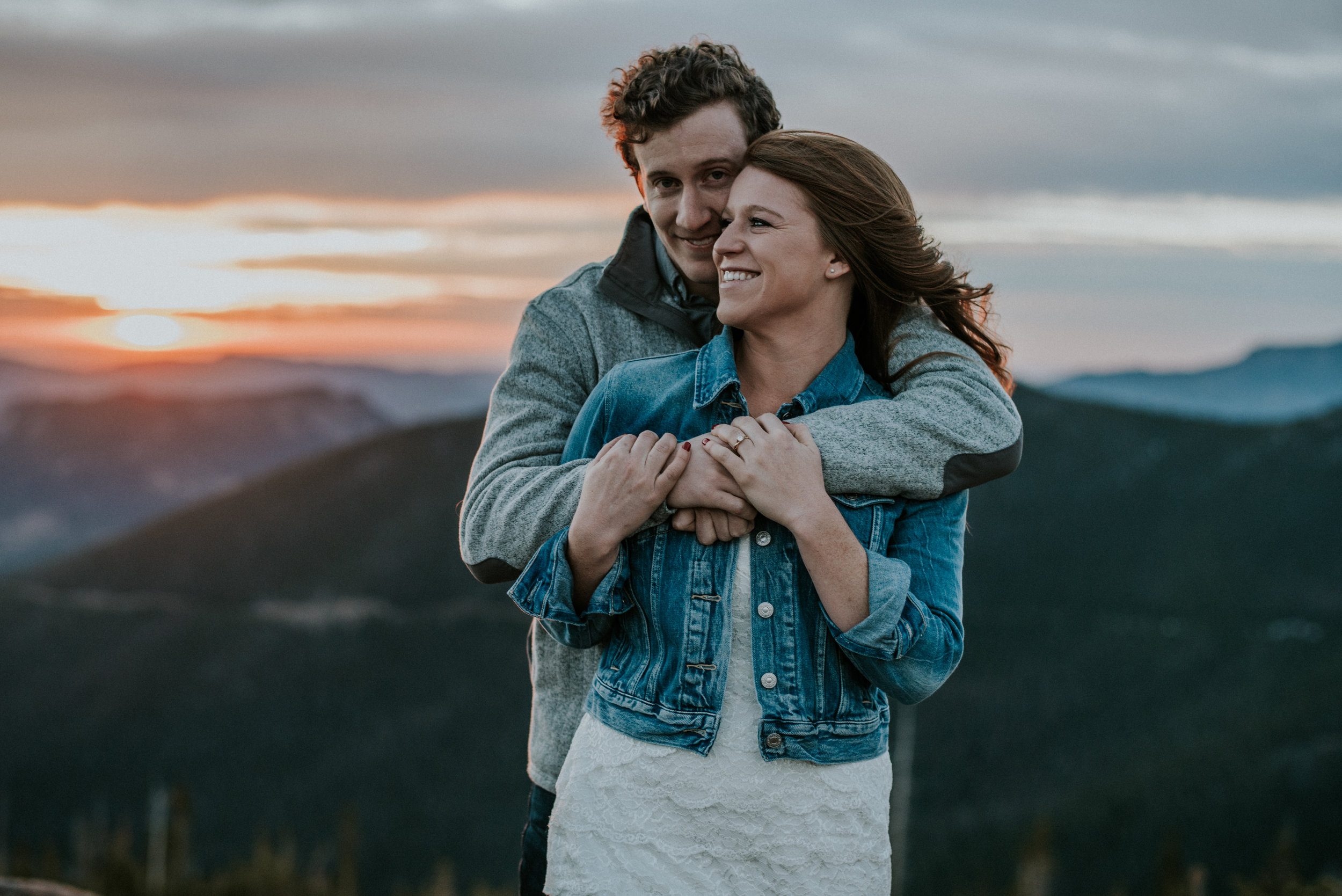 Trail Ridge Road Sunrise Snowy engagement session-3.jpg