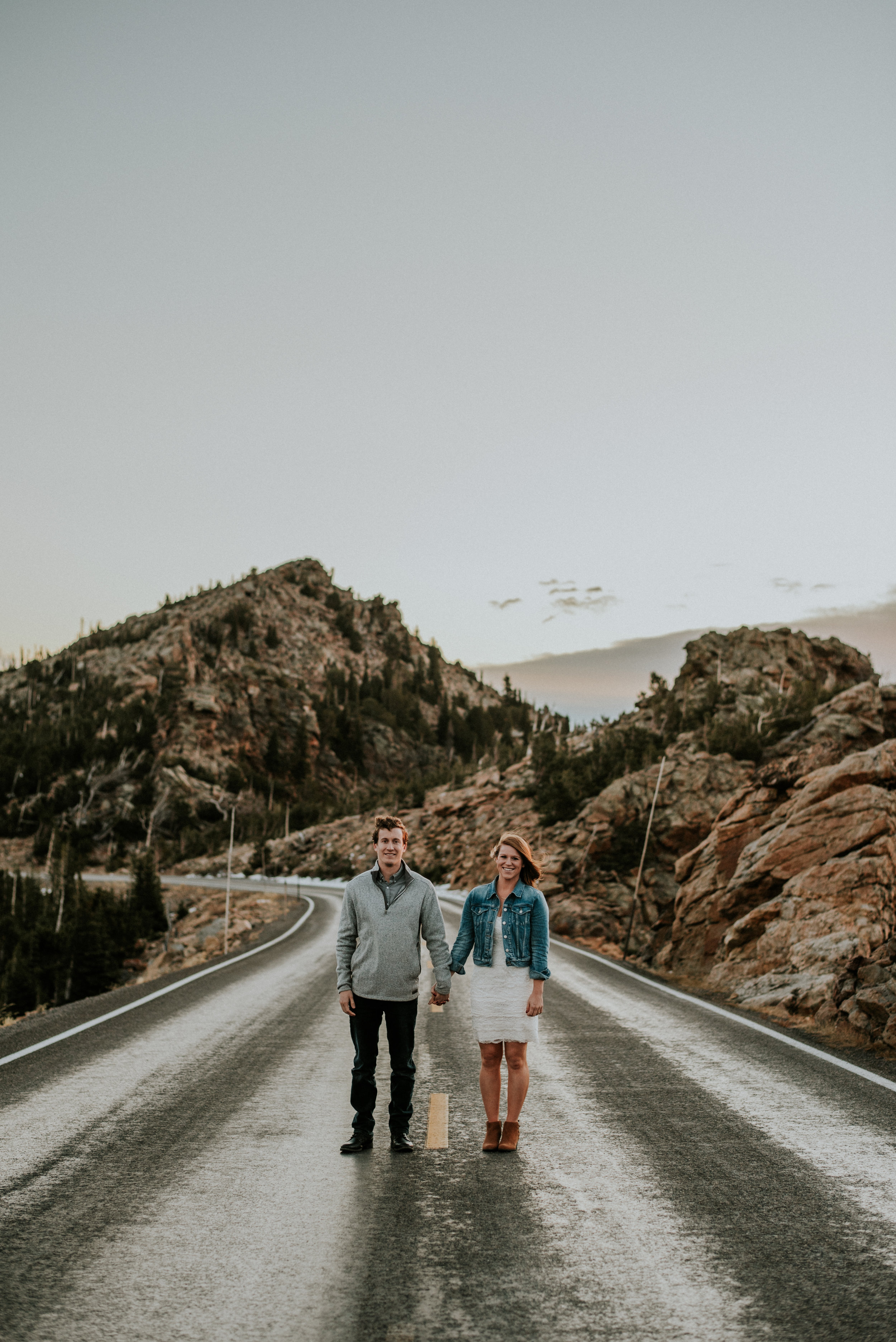 Trail Ridge Road Sunrise Snowy engagement session-4.jpg