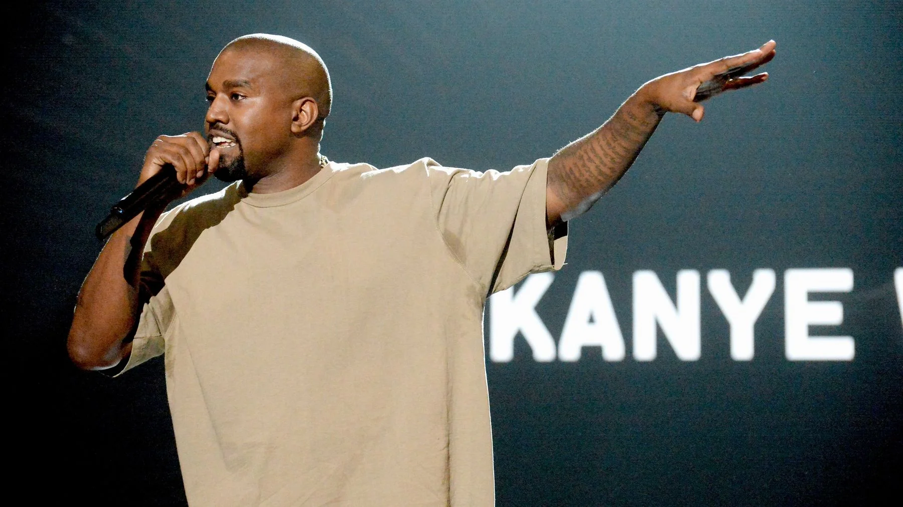 Kanye West: 'I will die for the art!' VMA Vanguard speech