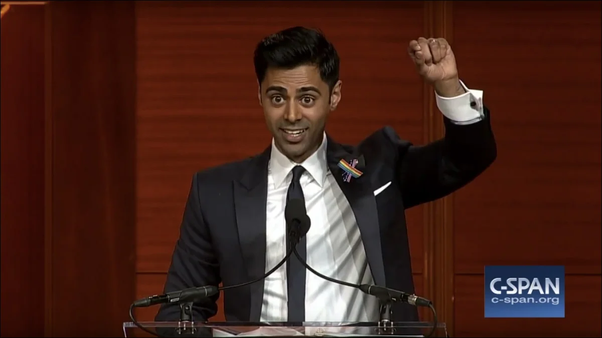 Hasan Minhaj: "There are 294 sitting members of Congress that have accepted contributions from the NRA", RTCA Dinner - 2015 
