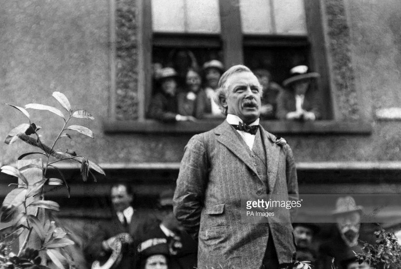 David Lloyd George:  'This is the story of two little nations', Great Pinnacle of Sacrifice - 1914
