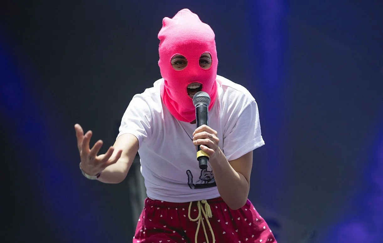 Nadya Tolokonnikovav, Pussy Riot: "We should stop poisonings. We should stop assassinations",speech Riot Fest - 2018