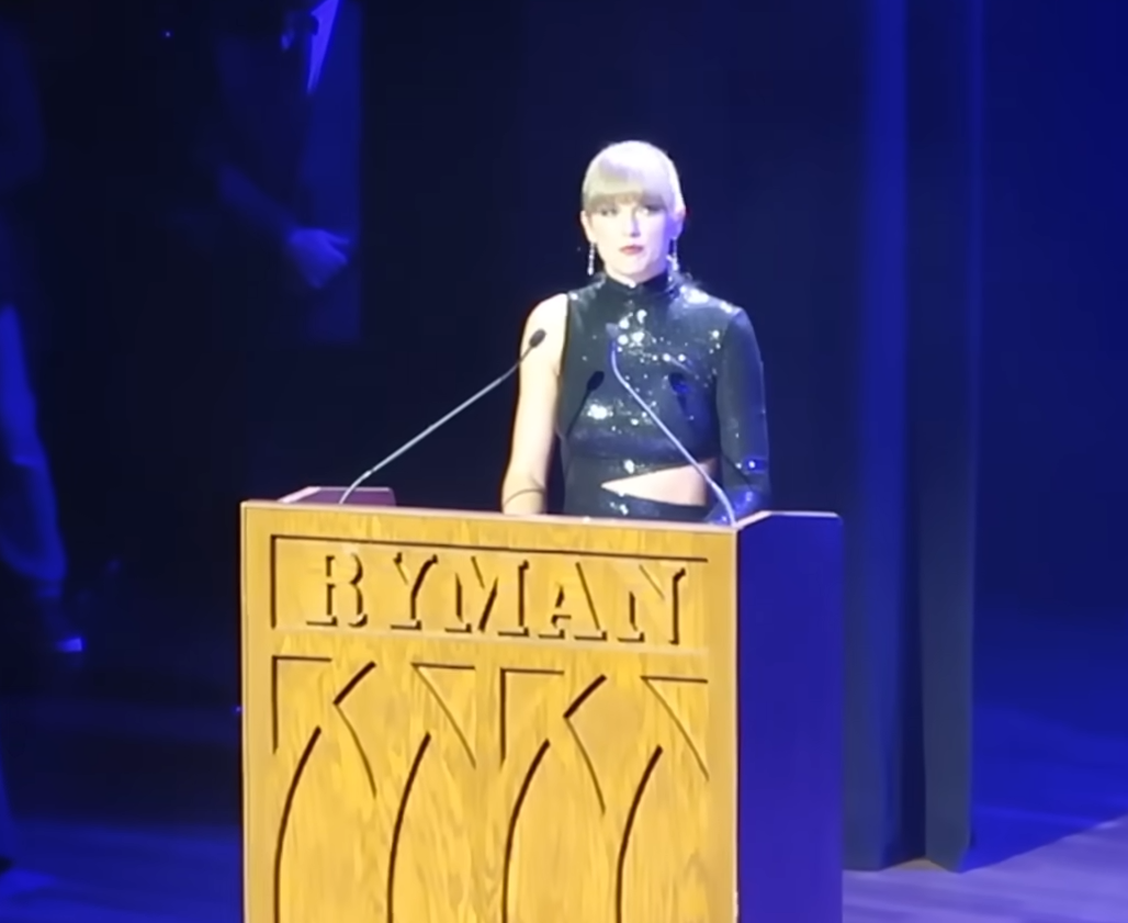 Taylor Swift: 'This town is the school that  taught me&nbsp;that', Nashville Songwriter Awards - 2022