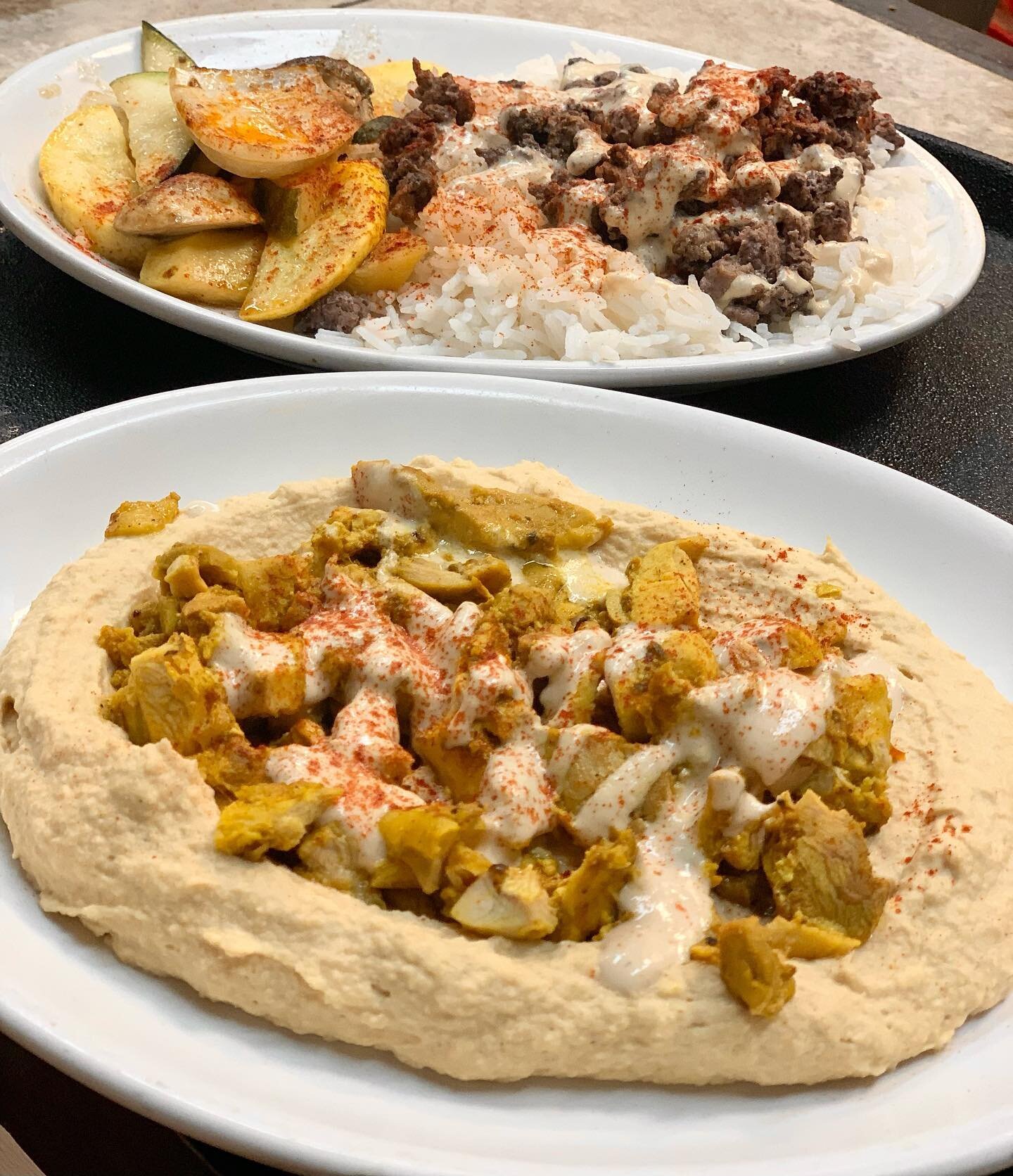 Our amazing Turkish Hummus with Chicken and Lamb Shawarma! Come and get them! 😁 We are located at 922 Main St, Columbia SC 29201 (Behind the State House and next to Which Wich).

#greenolivesc #familyowned #mediterraneanfood #turkishfood #eatfresh #