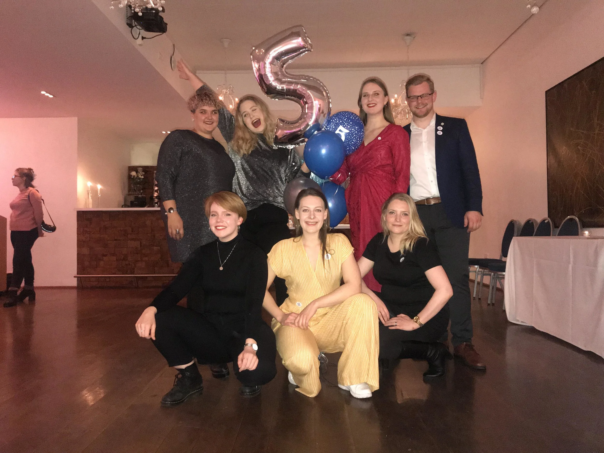 Glöð framkvæmdastjórn LÍS í 5 ára afælisveislu samtakanna