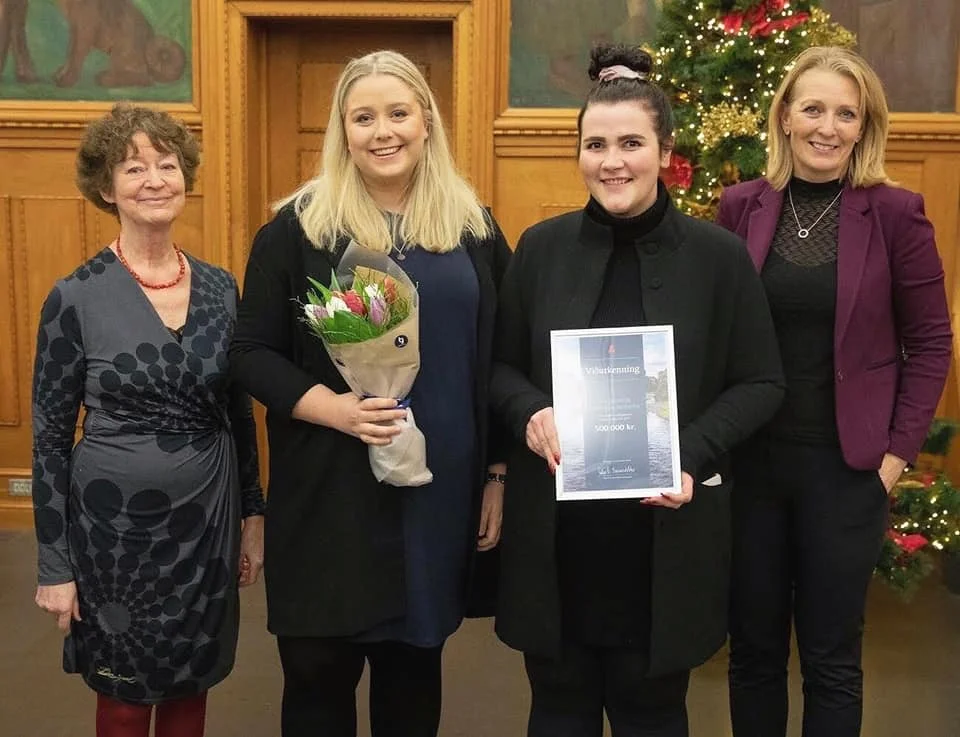 Frá vinstri: Guðrún Agnarsdóttir, formaður dómnefndar, Salka Sigurðardóttir, Sonja Björg Jóhannsdóttir og Lilja B. Einarsdóttir, bankastjóri Landsbankans.
