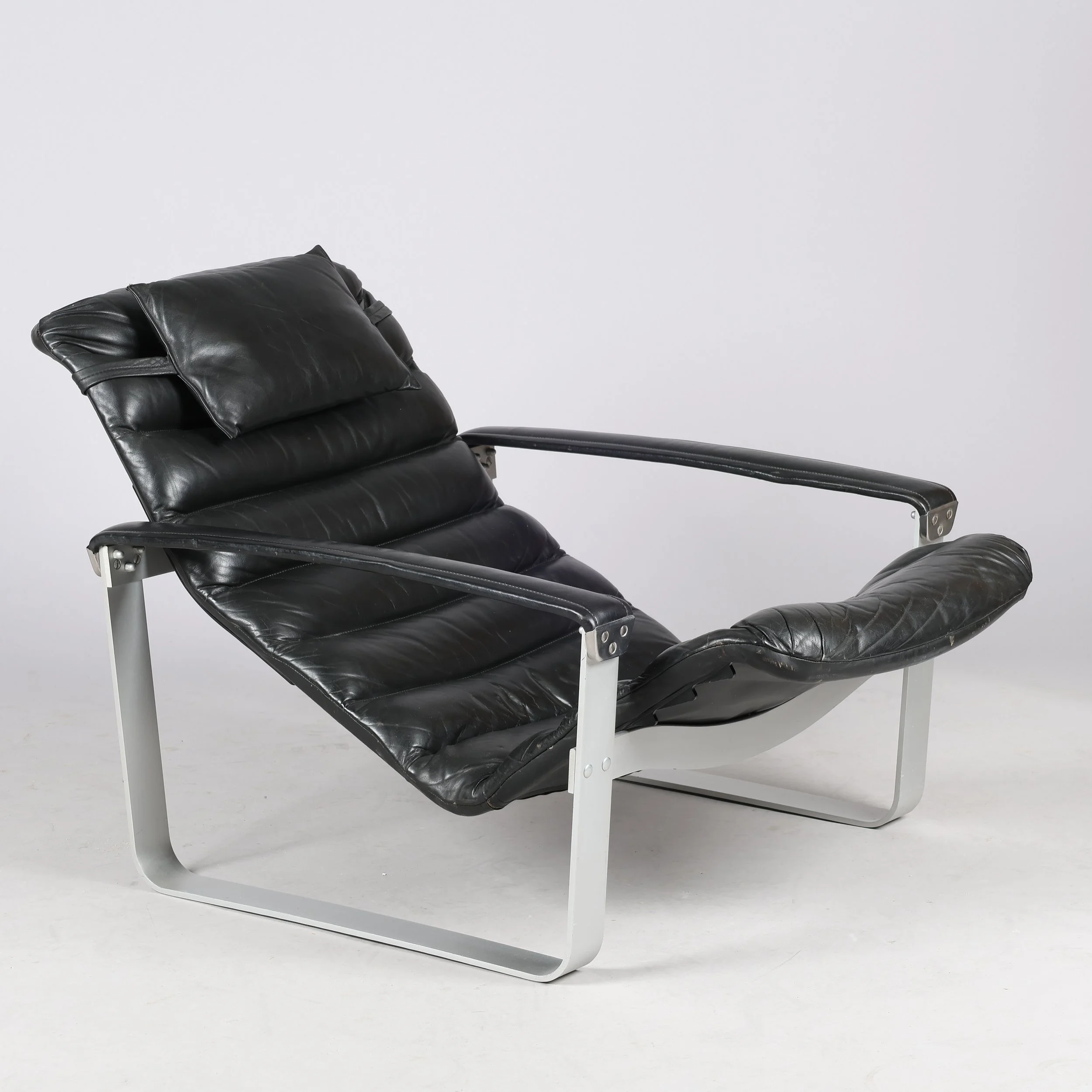 ilmari-lappalainen-pulkka-armchair-stool-asko-finland-melbourne-14.jpg
