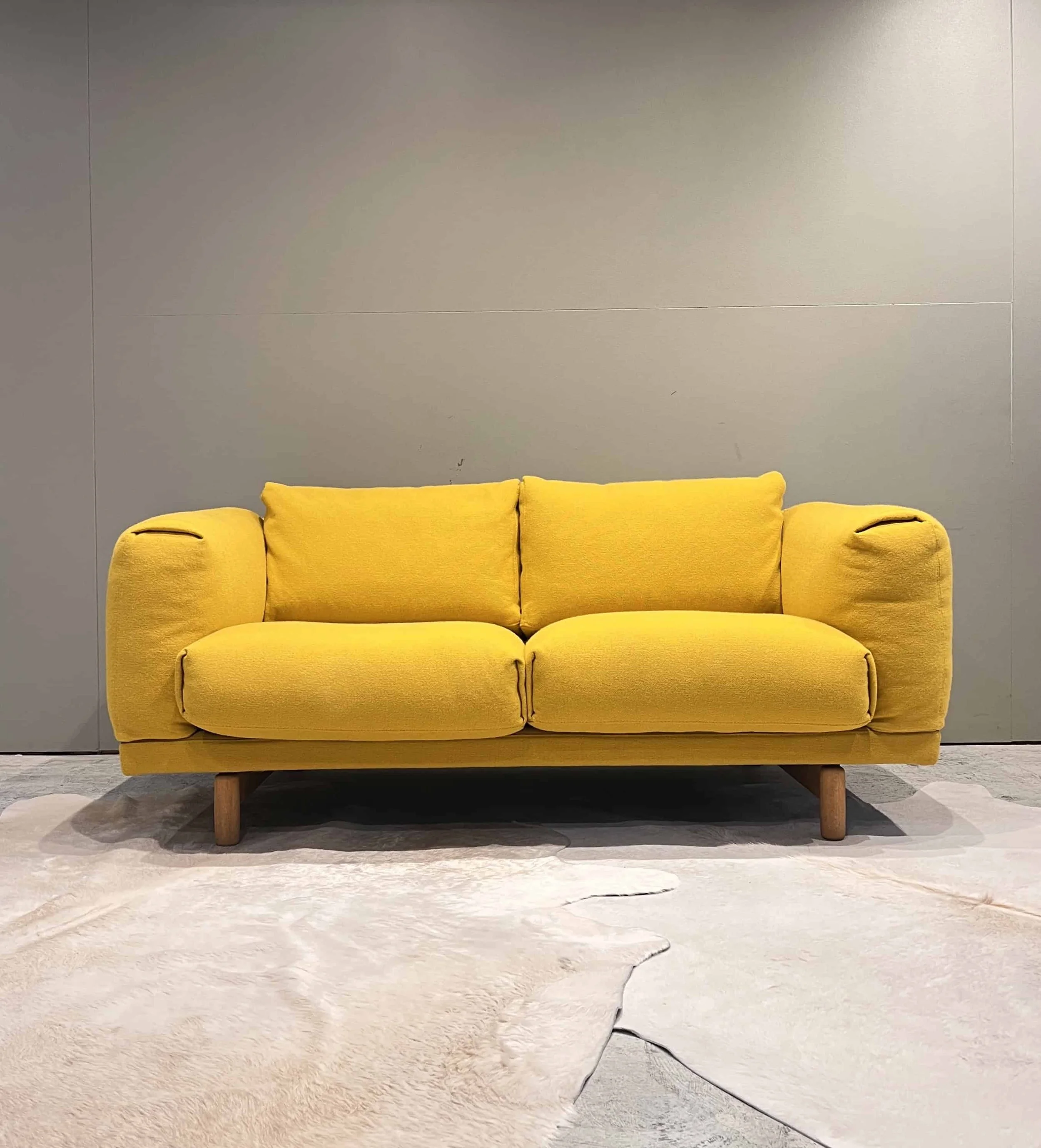 muuto-rest-sofa-mustard-yellow-scandinavian-design-02.jpg