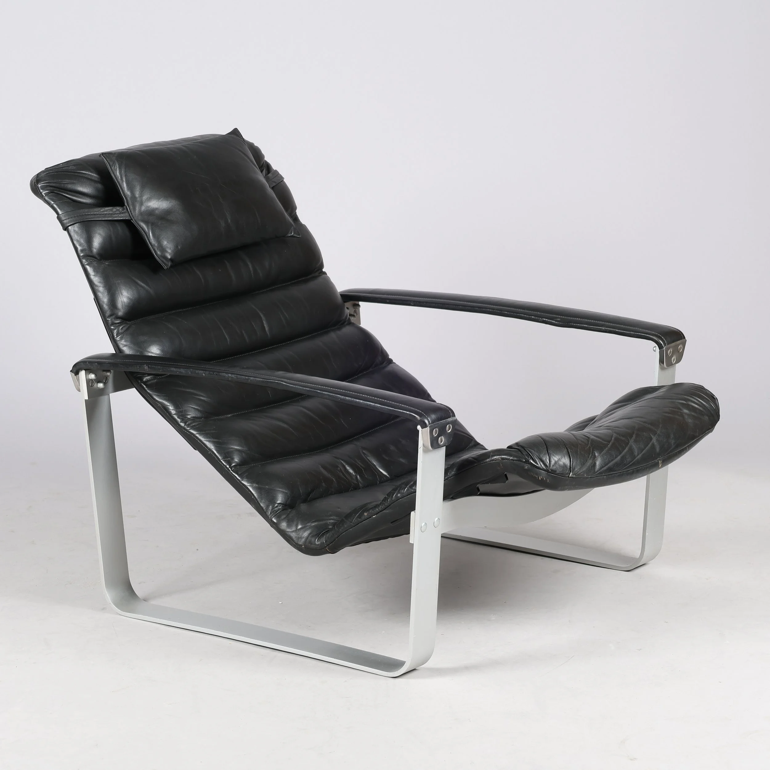 ilmari-lappalainen-pulkka-armchair-stool-asko-finland-melbourne-13.jpg