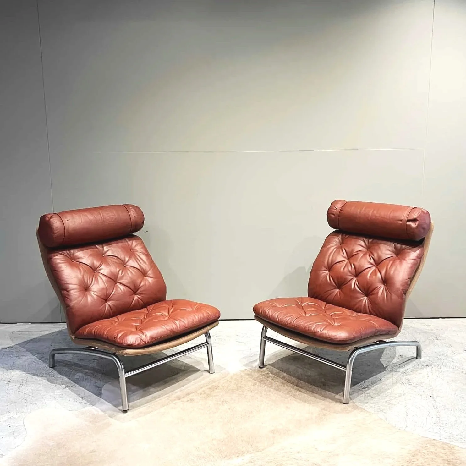 mid+century+modern+chrome+and+leather+lounge+chair+melbourne.jpg