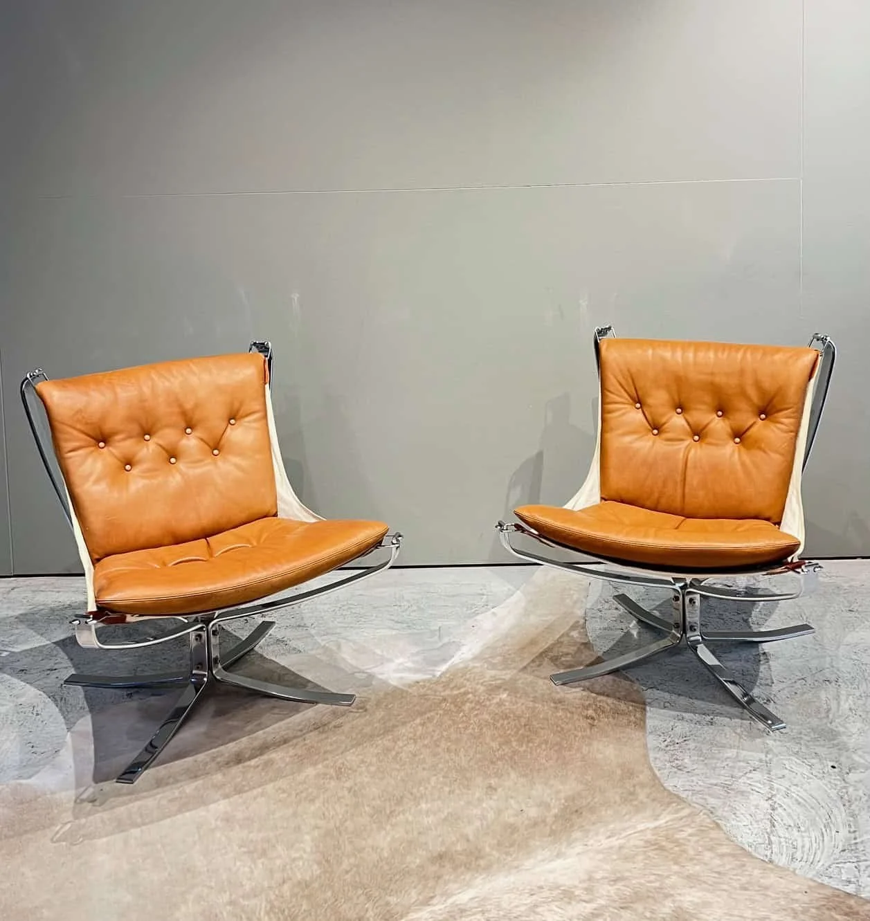 metal falcon chair for sale.jpeg