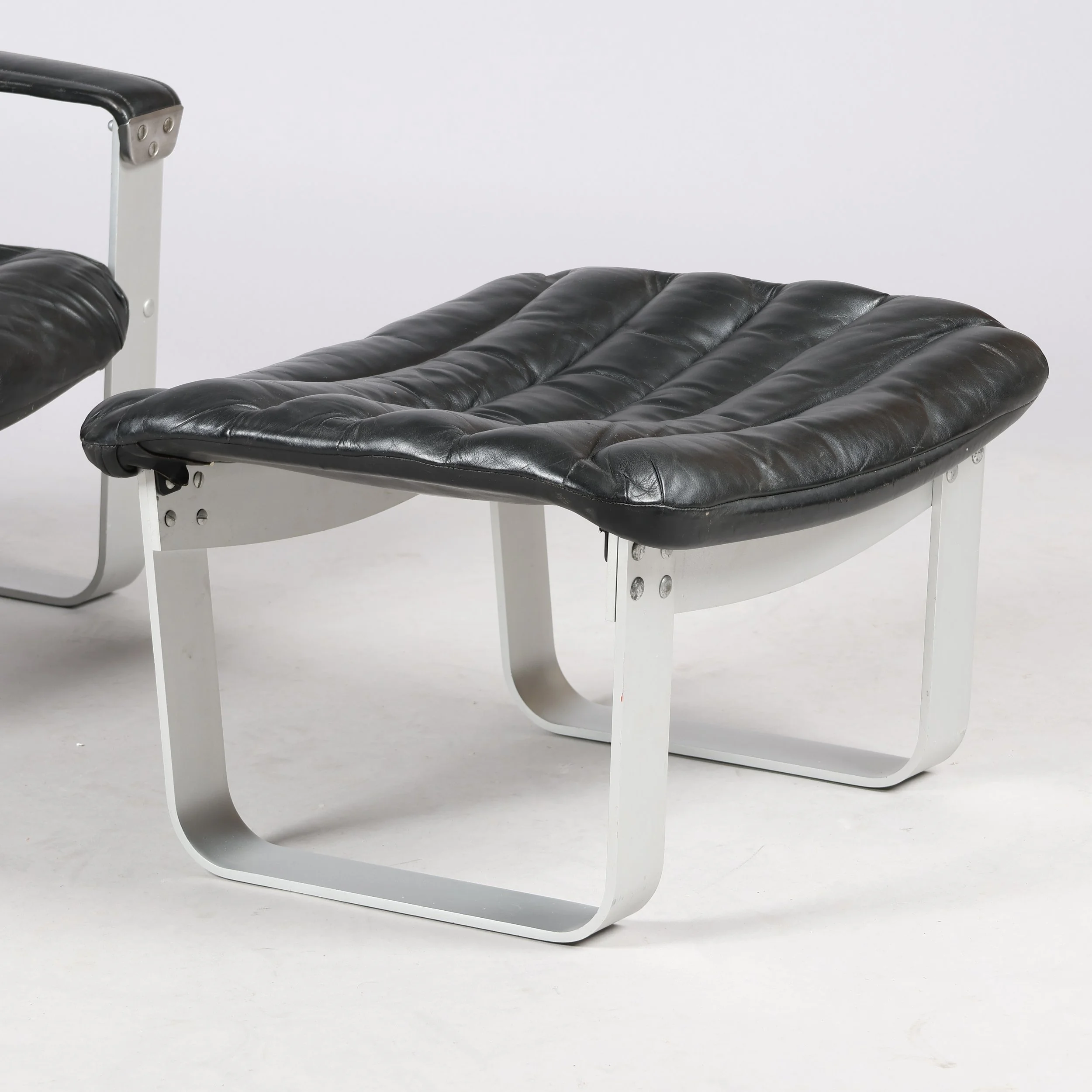 ilmari-lappalainen-pulkka-armchair-stool-asko-finland-melbourne-02.jpg