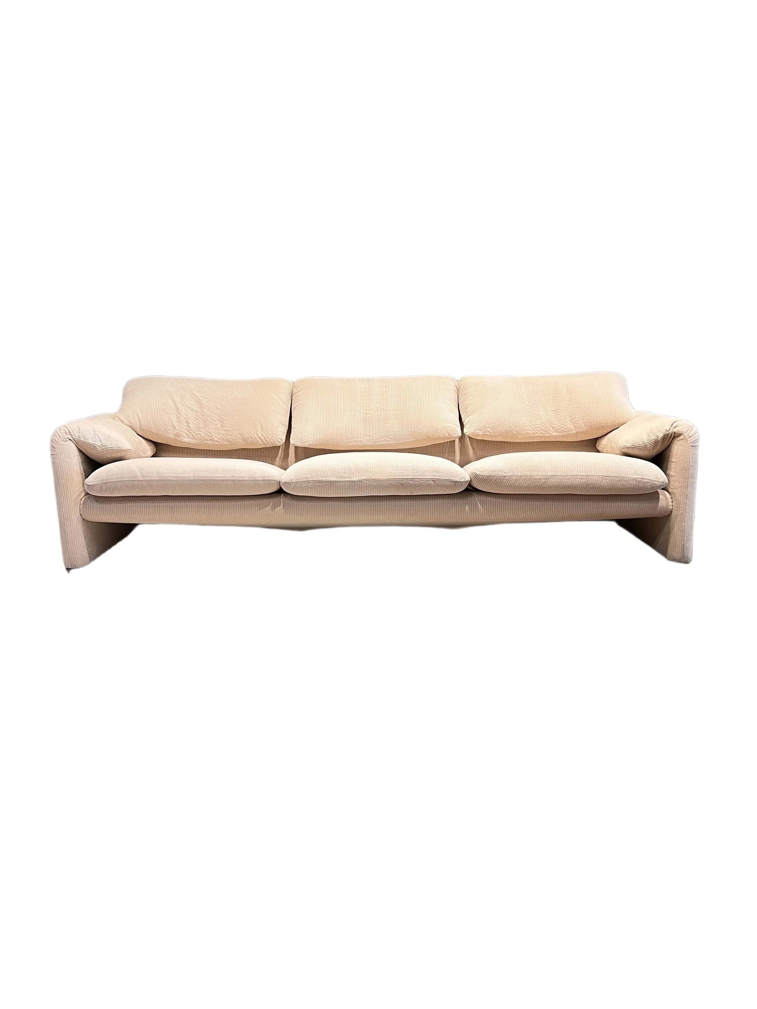 cream-italian-designer-sofa-melbourne_2_1.jpg