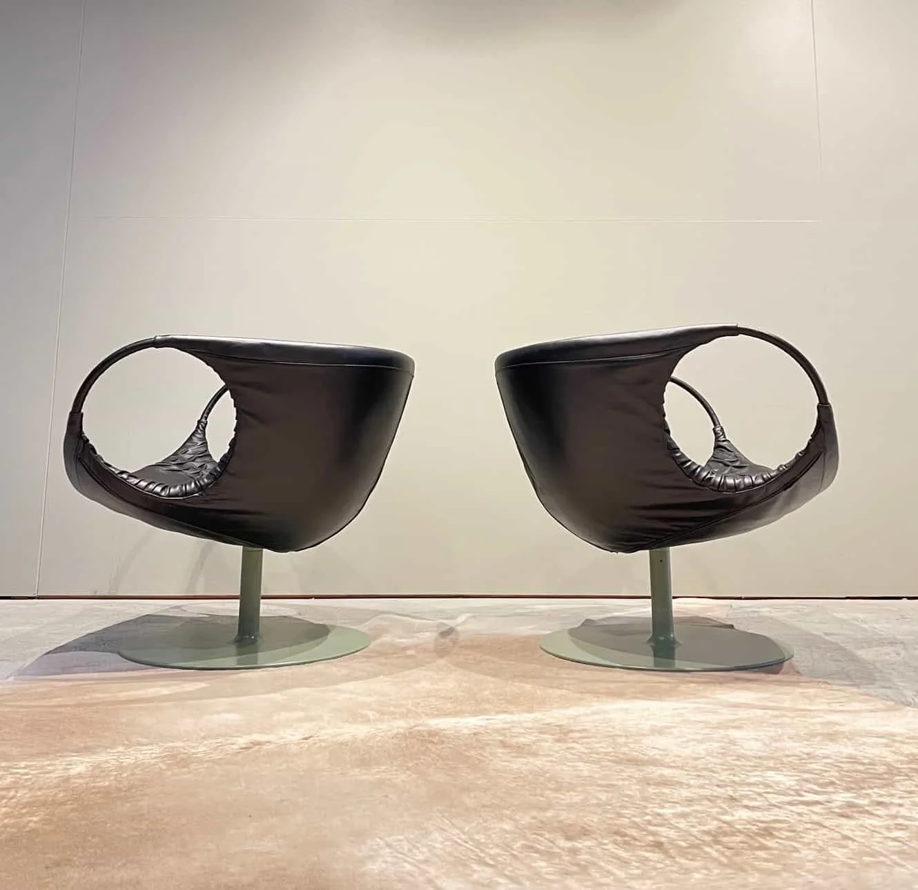 patricia urquiola black leather lounge chair.jpg