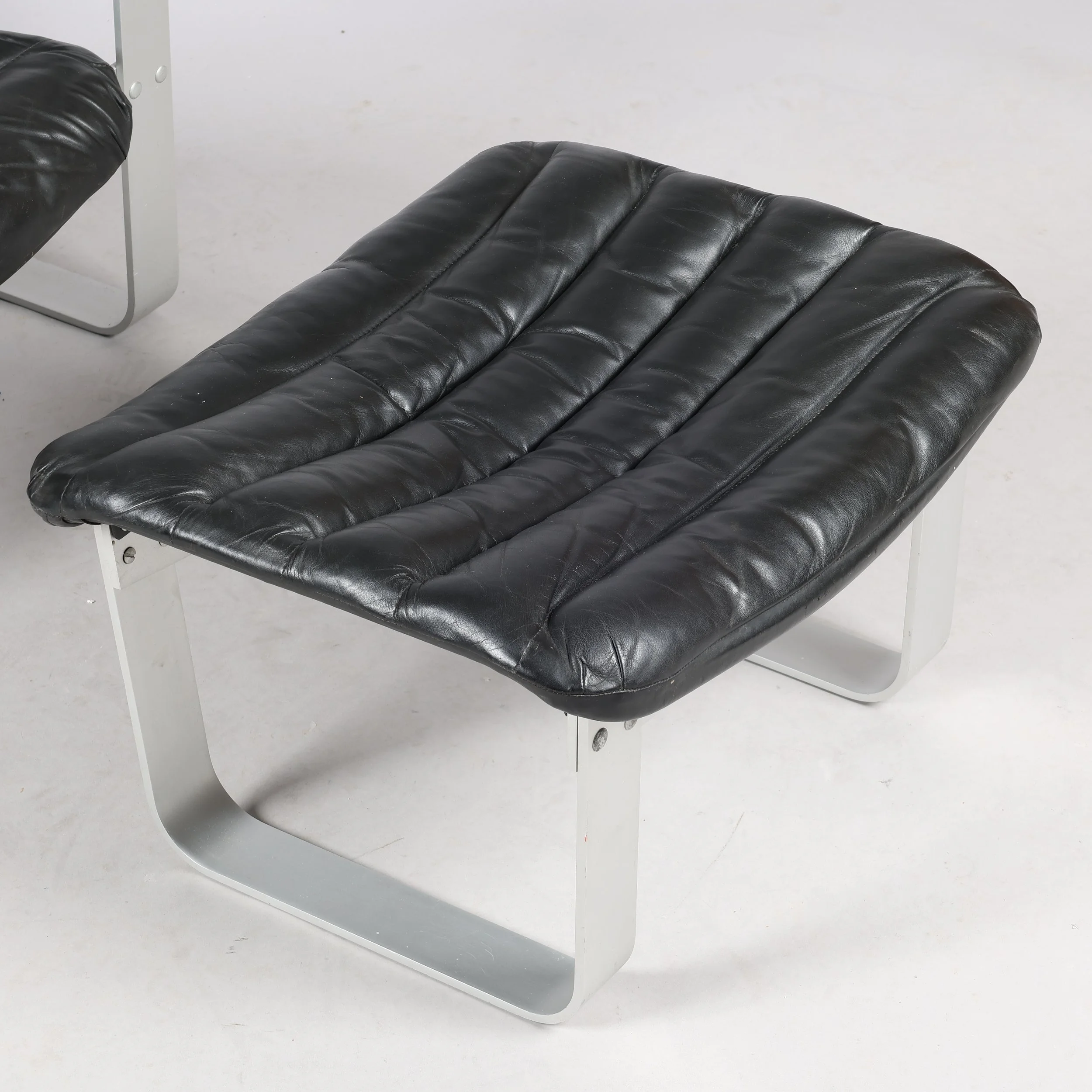 ilmari-lappalainen-pulkka-armchair-stool-asko-finland-melbourne-03.jpg