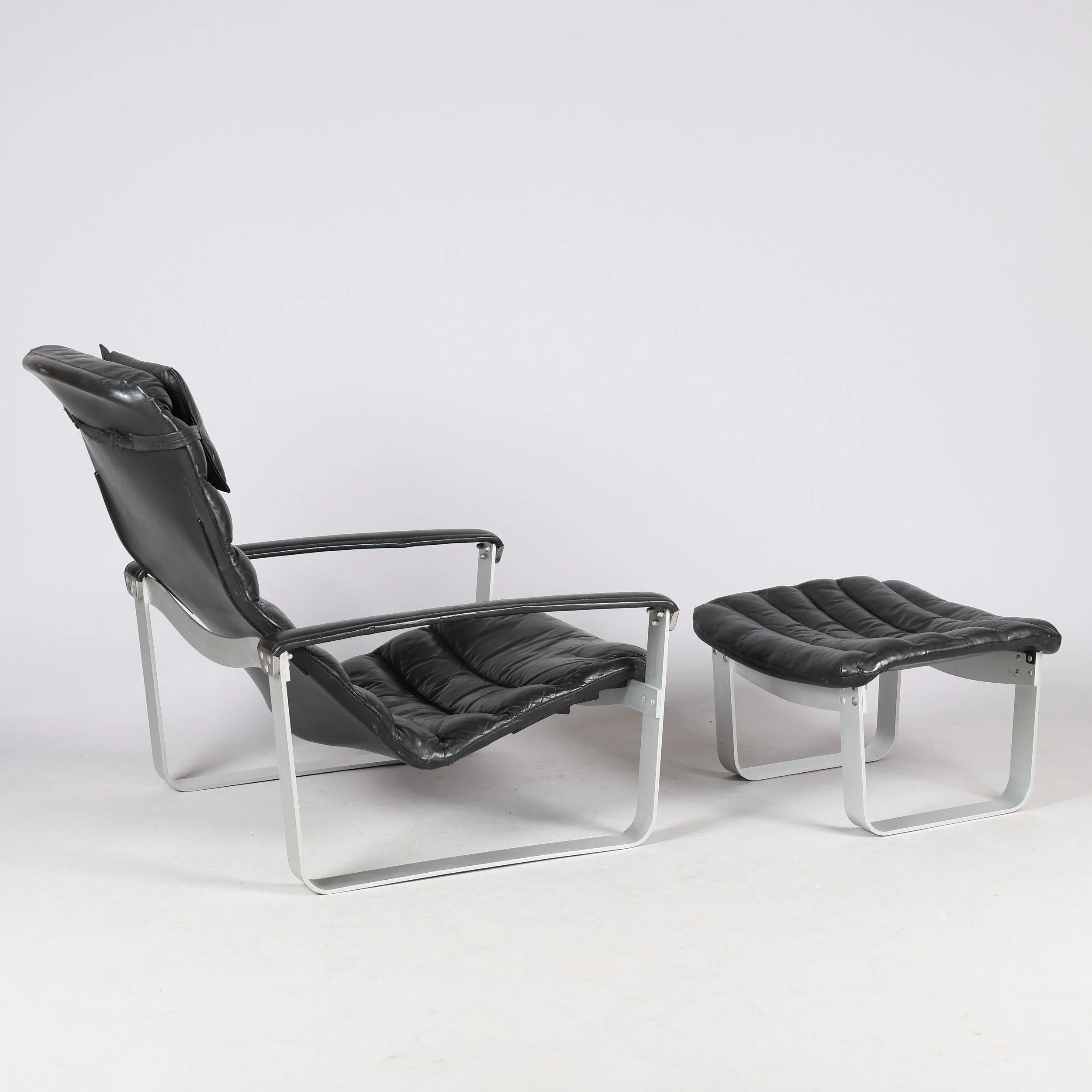 ilmari-lappalainen-pulkka-armchair-stool-asko-finland-melbourne-07.jpg