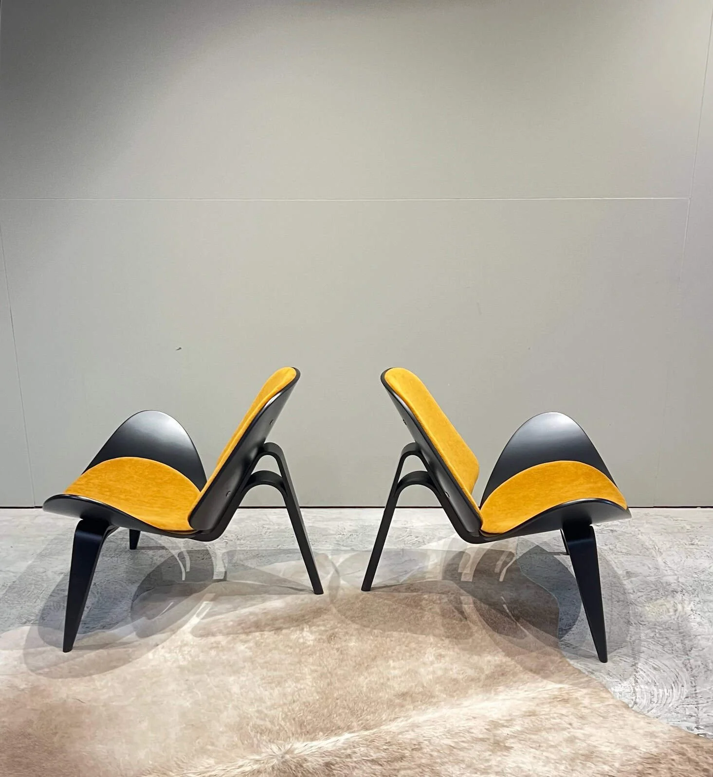 shell chairs hans wegner.jpg