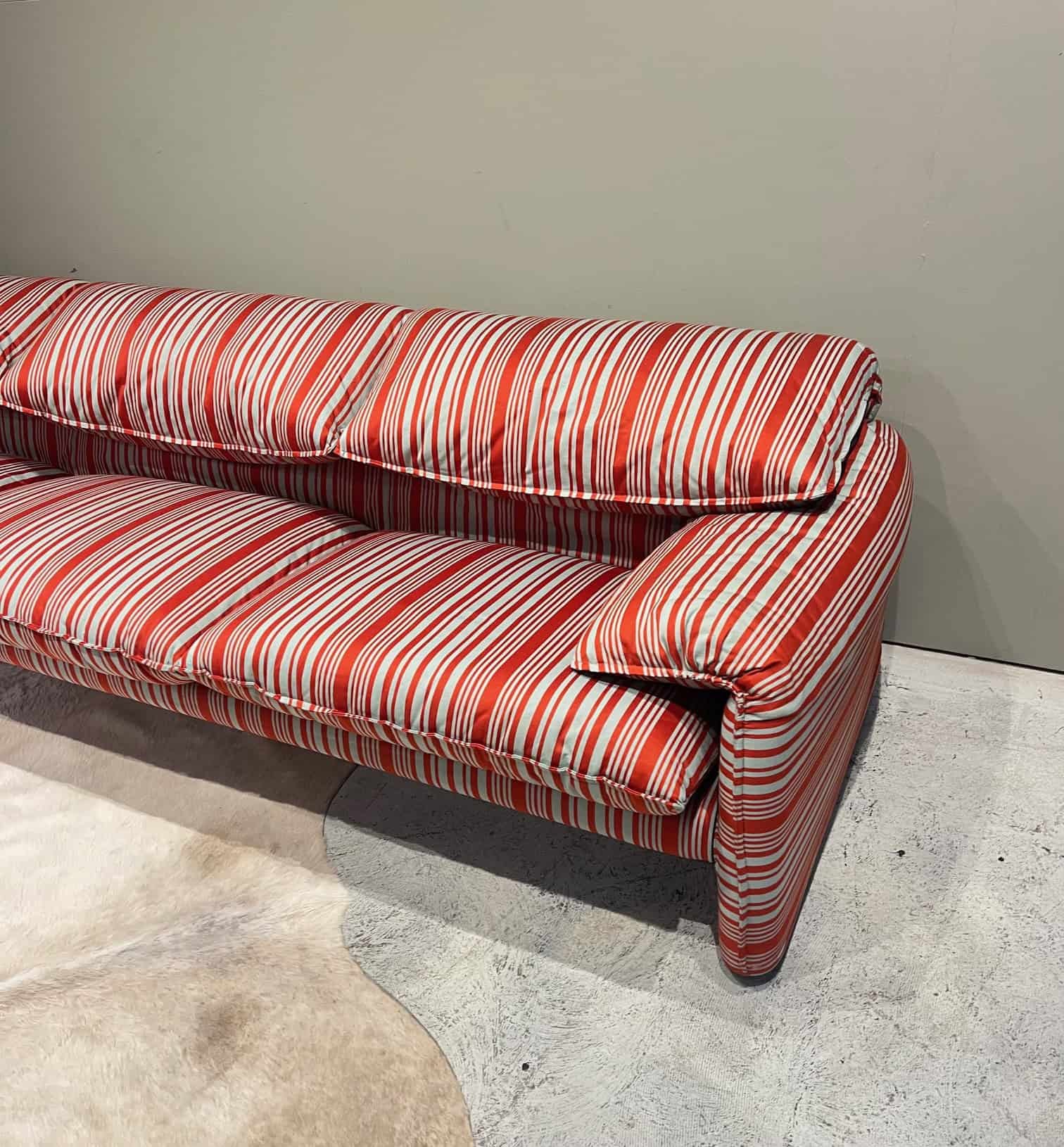 cassina maralunga sofa for sale big.jpeg