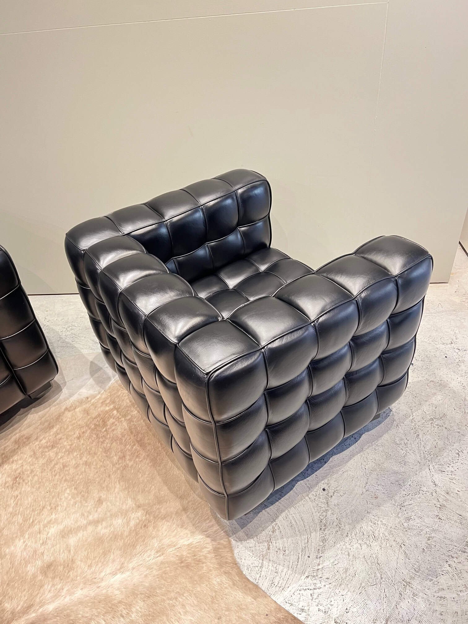 kubus black leather lounge chair.jpeg