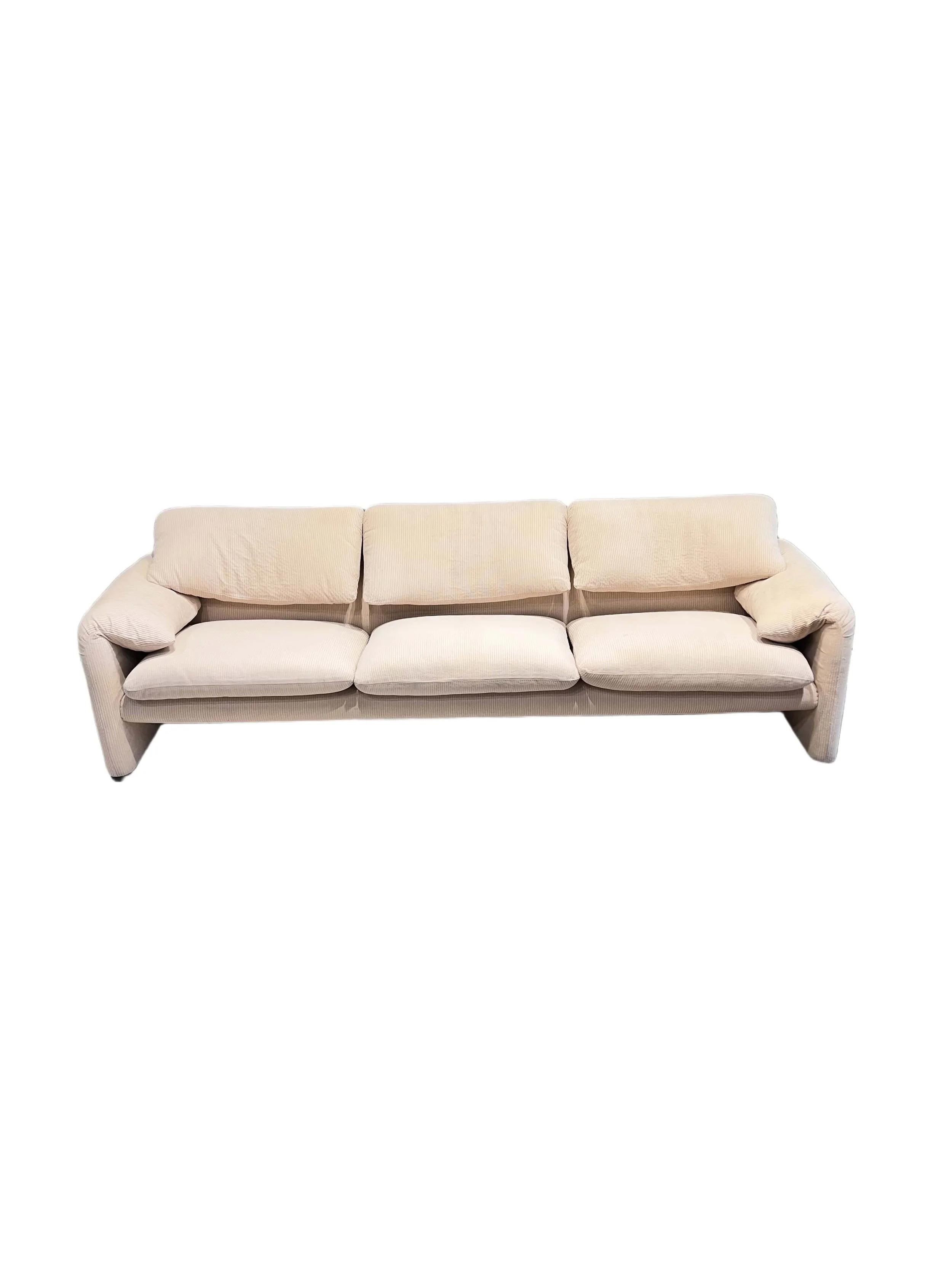 cassina-maralunga-three-seater-sofa-cream_2_1.jpg