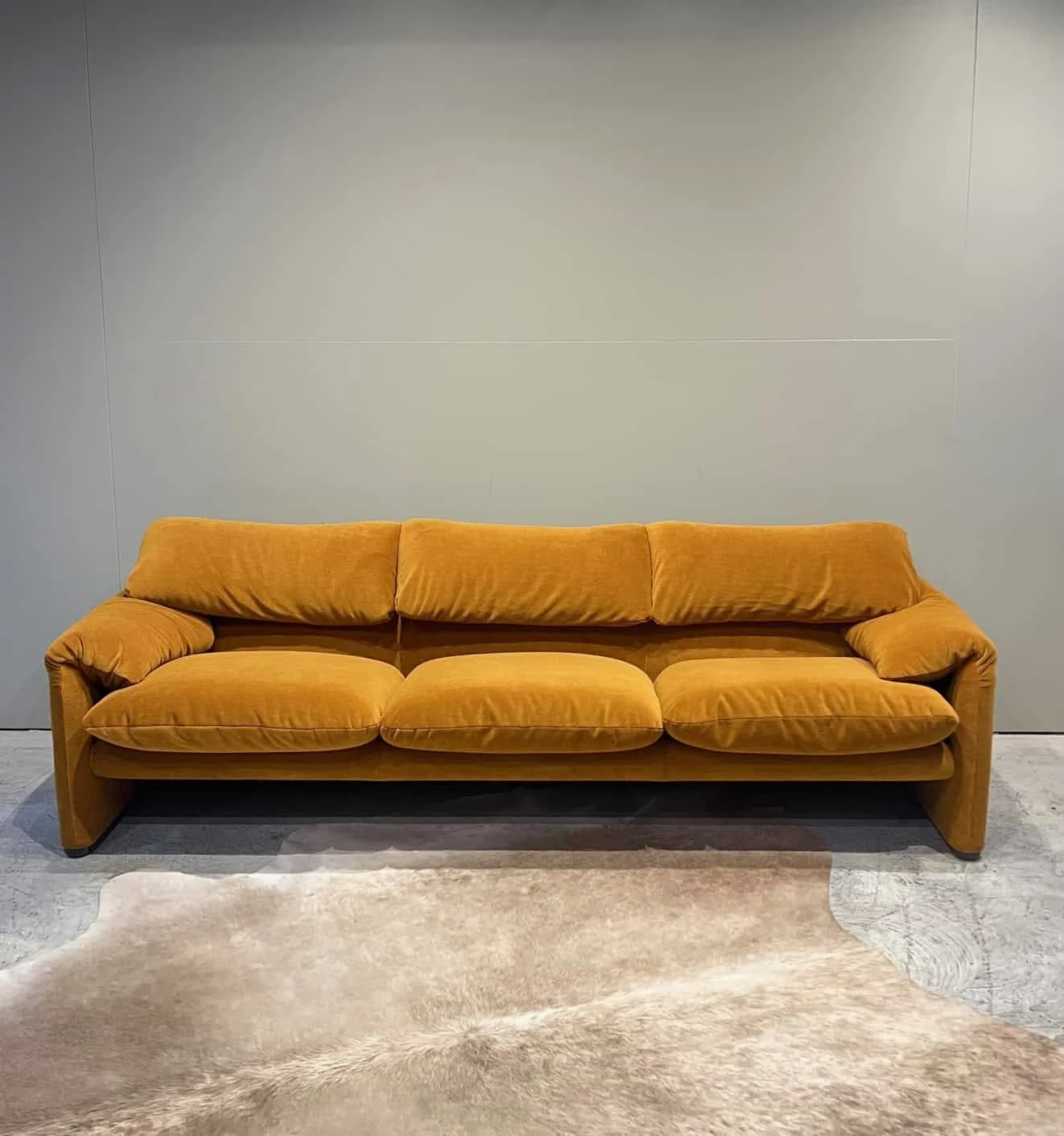 maralunga sofa melbourne.jpg