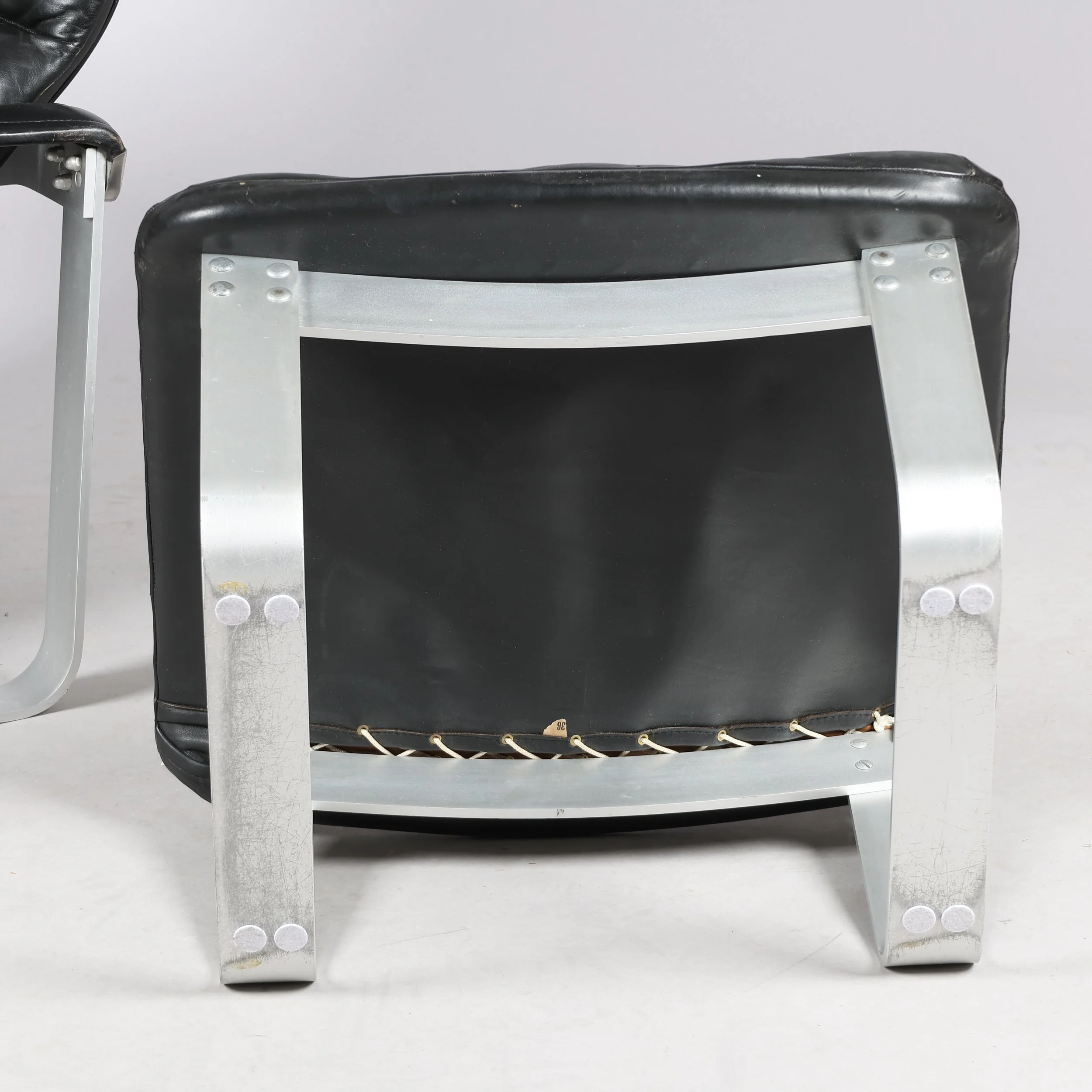 ilmari-lappalainen-pulkka-armchair-stool-asko-finland-melbourne-10.jpg