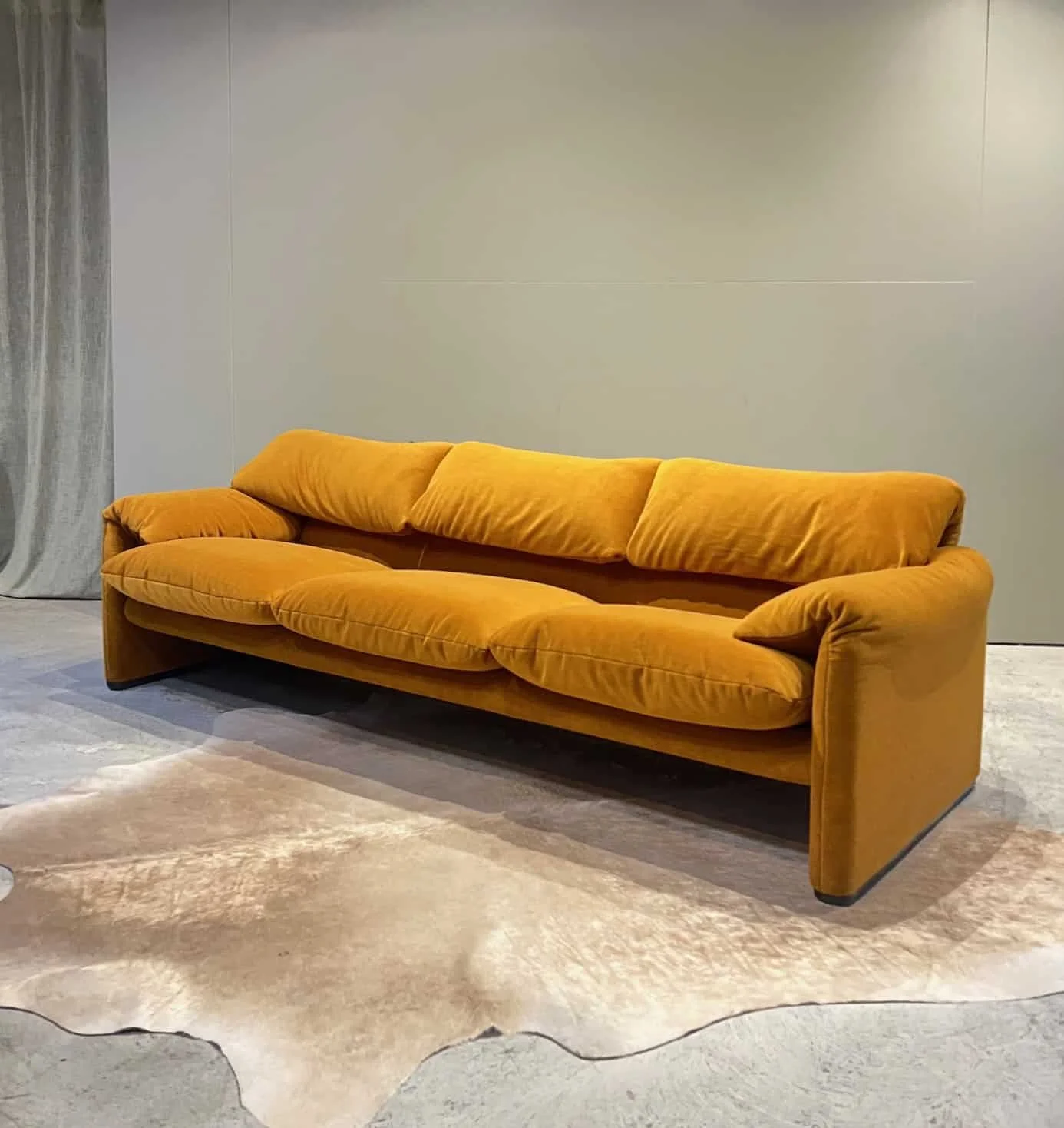 maralunga sofa australia.jpg