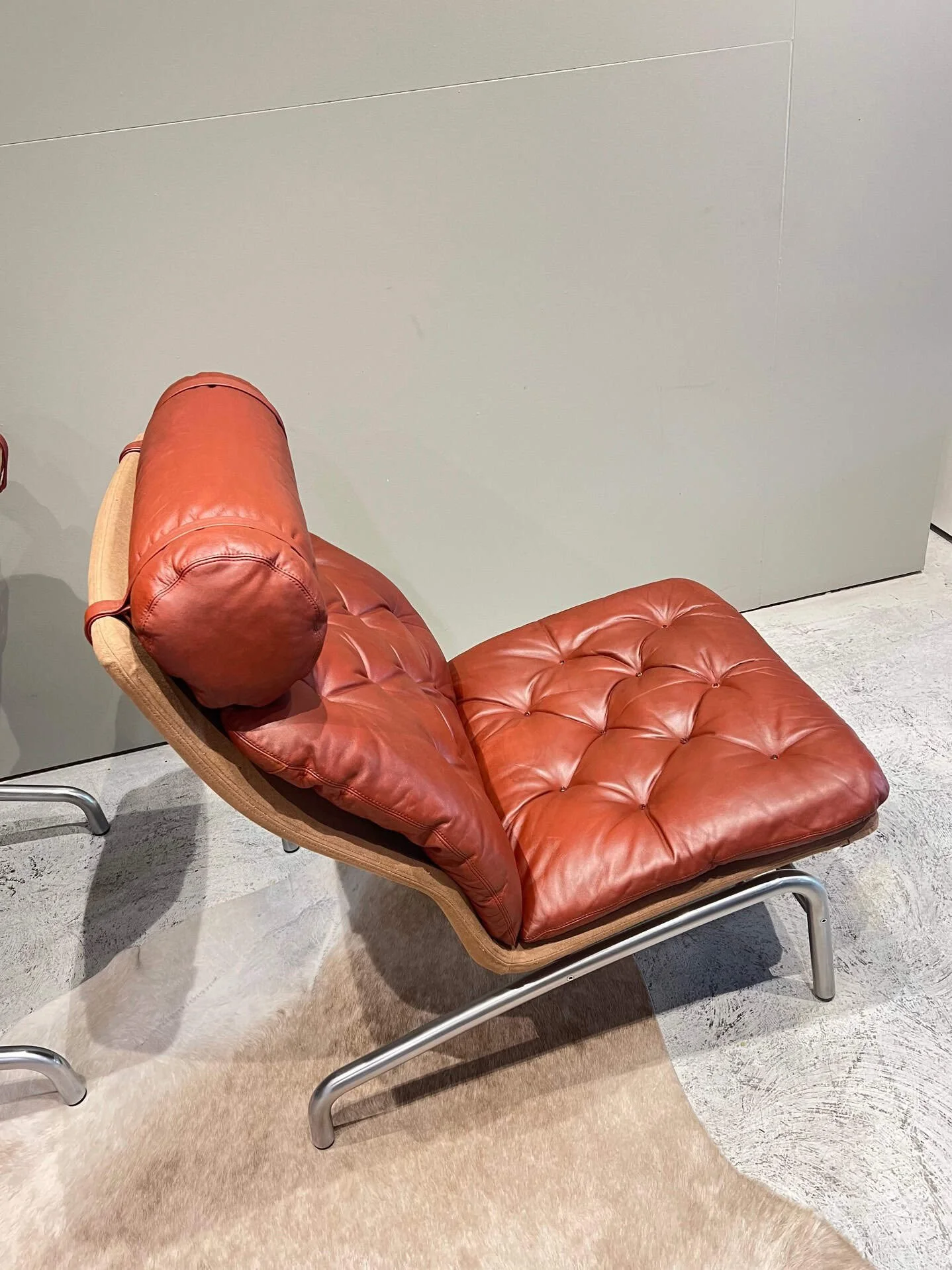 vintage mid century modern lounge chair.jpeg