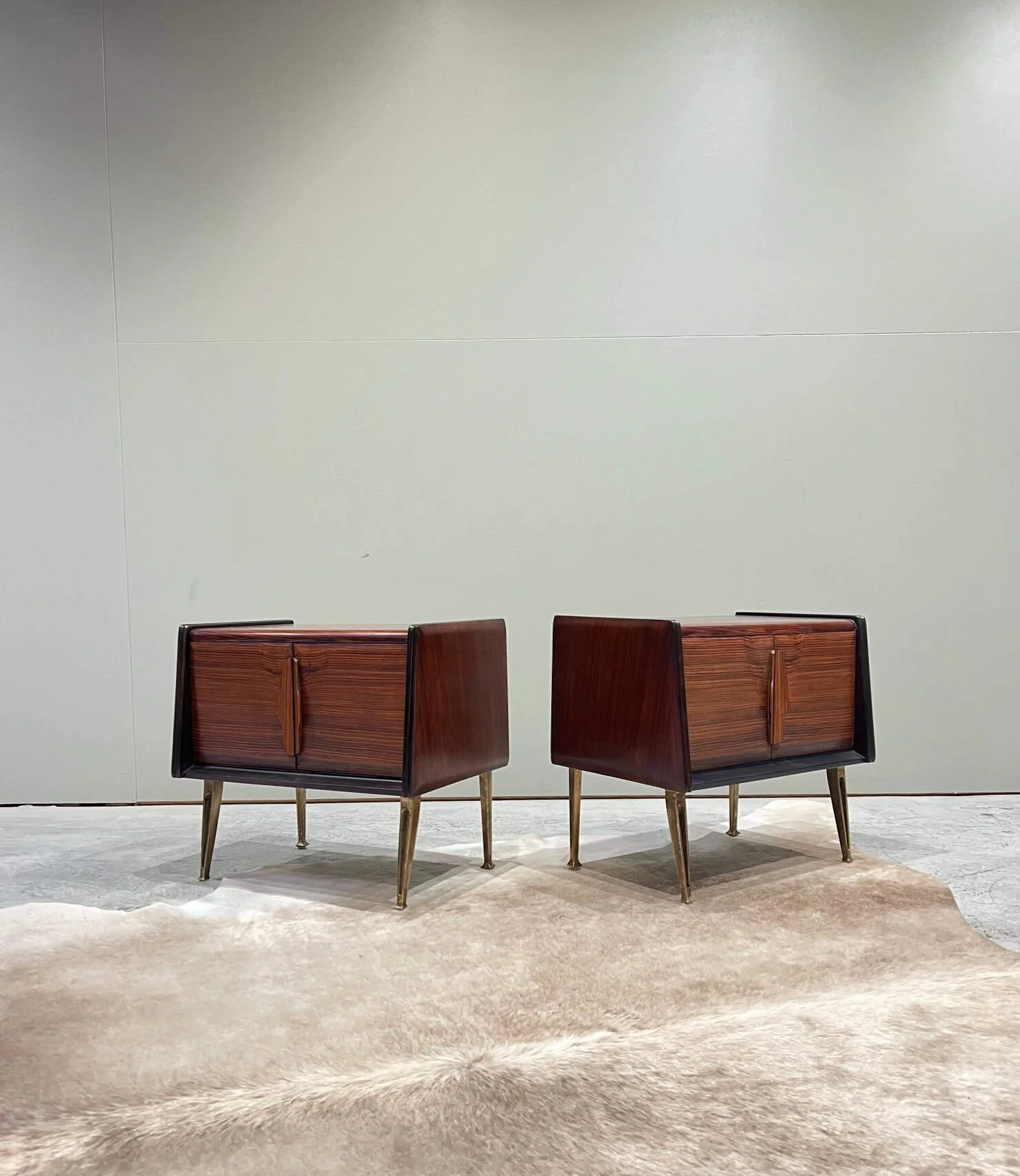 1950s italian vintage bedsidde cabinets.jpg