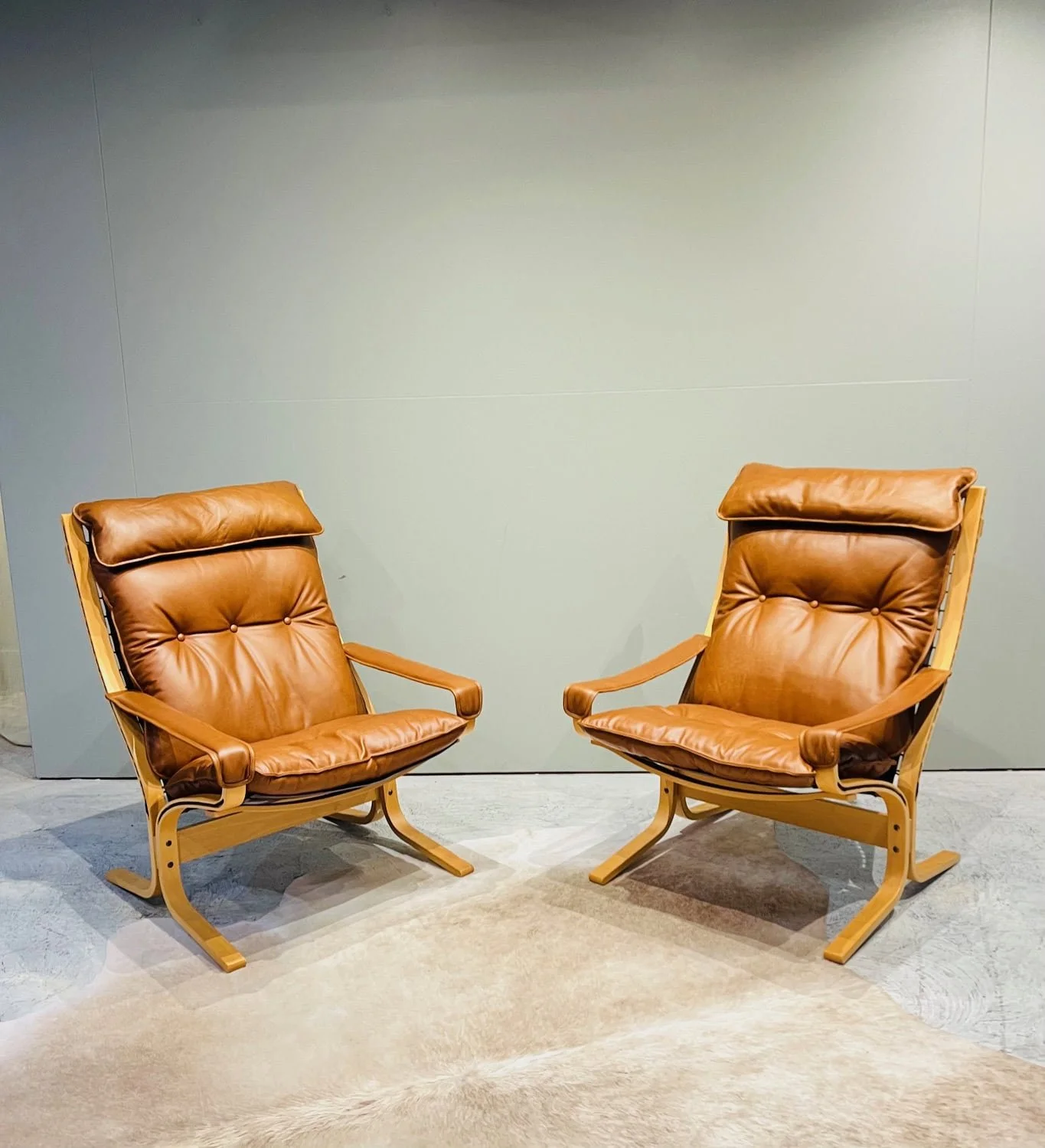 pair of high back siesta chairs.jpg